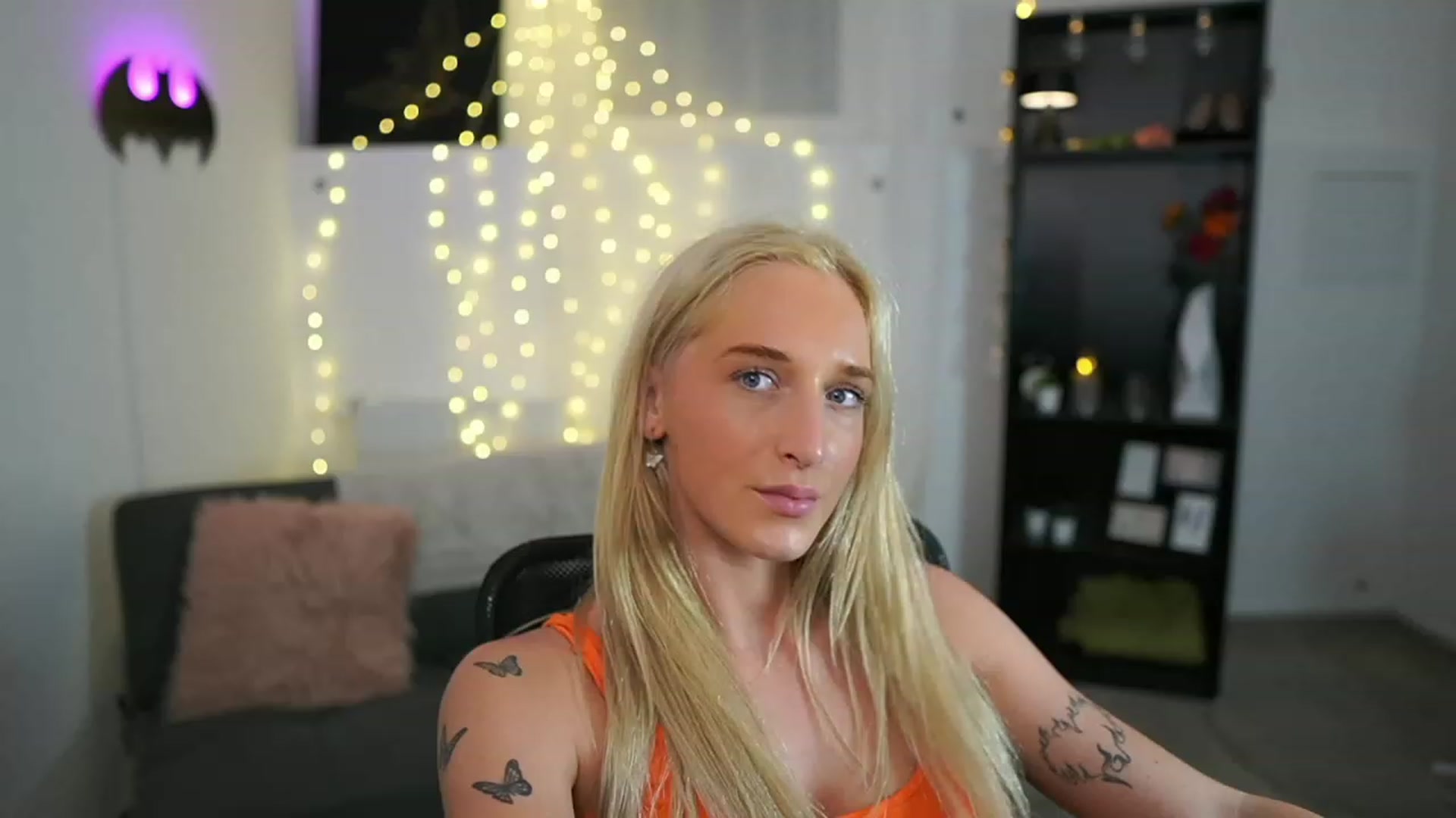 Gallery image thumbnail from NicoletteShea's myfreecams stream on, 06/21/2023, 24:01 image 13 of 20