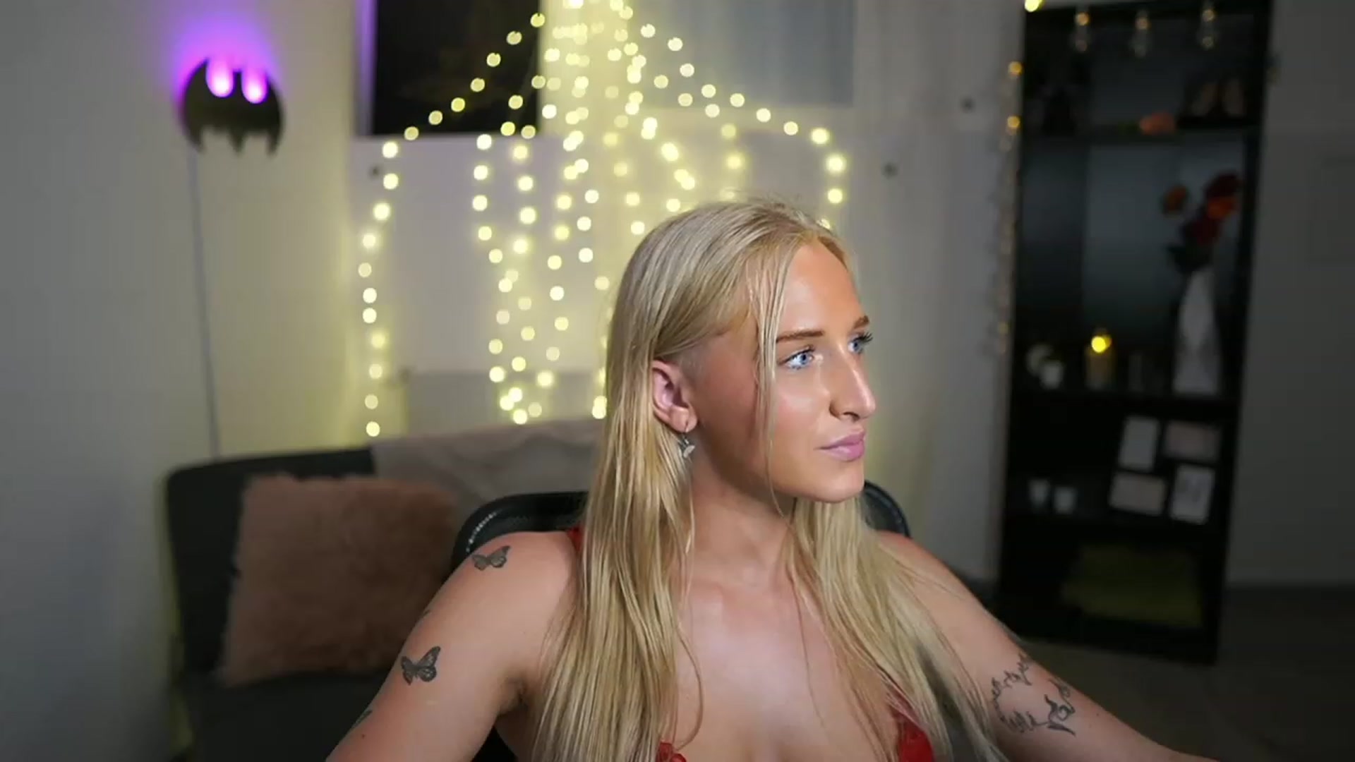 Gallery image thumbnail from NicoletteShea's myfreecams stream on, 06/21/2023, 16:36 image 19 of 20