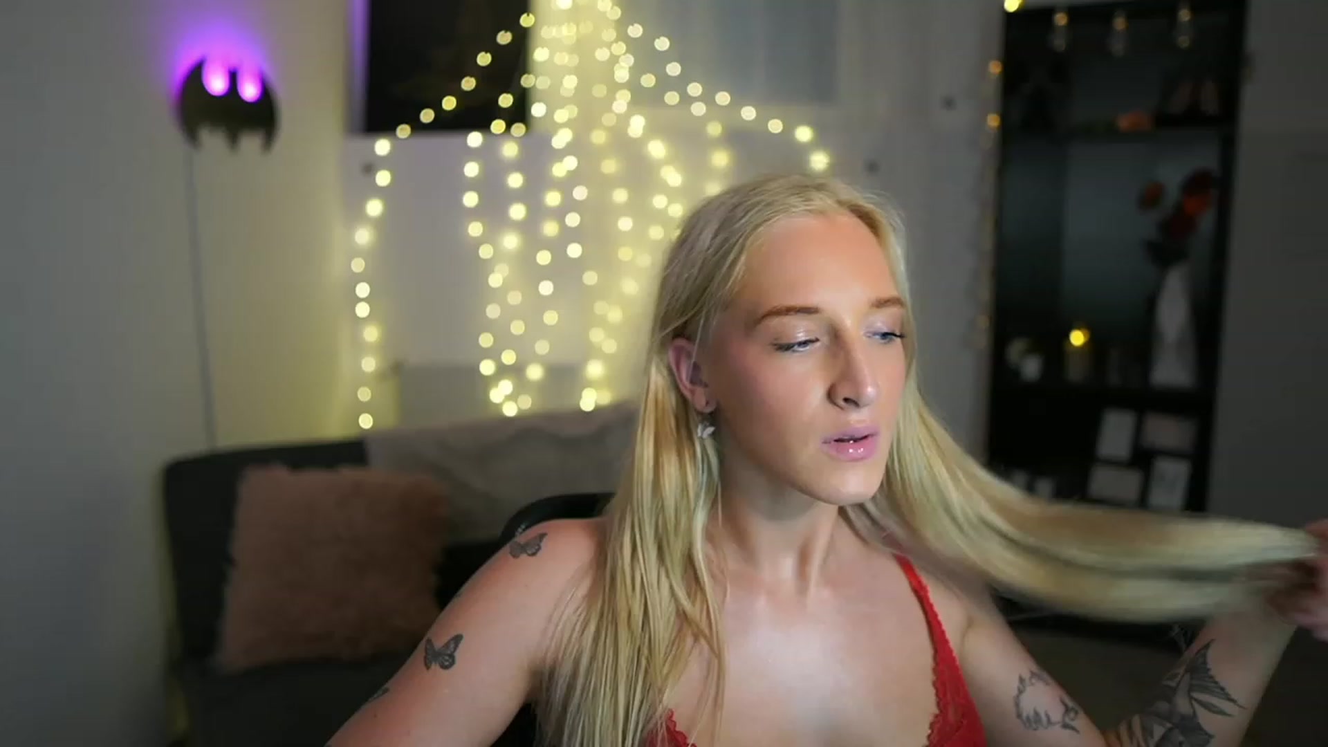 Gallery image thumbnail from NicoletteShea's myfreecams stream on, 06/21/2023, 16:36 image 5 of 20