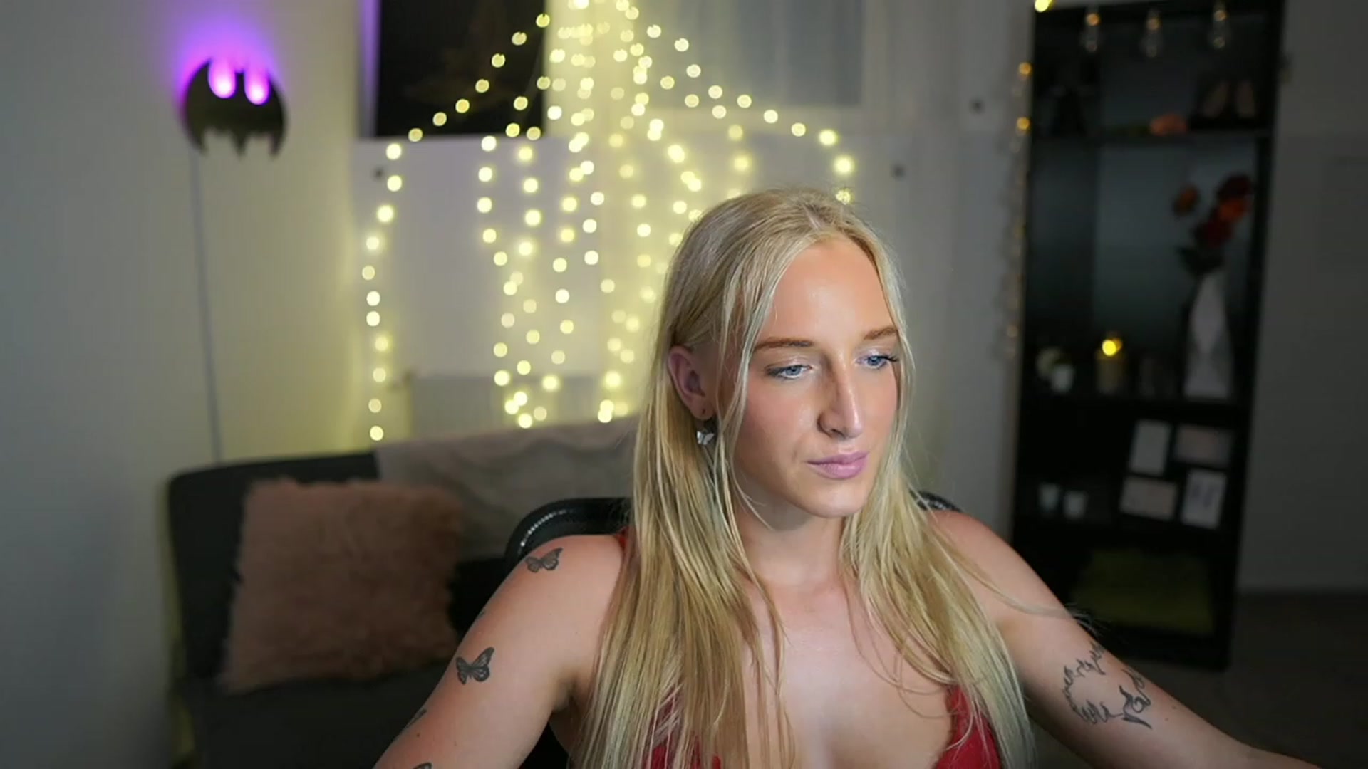 Gallery image thumbnail from NicoletteShea's myfreecams stream on, 06/21/2023, 17:22 image 2 of 20