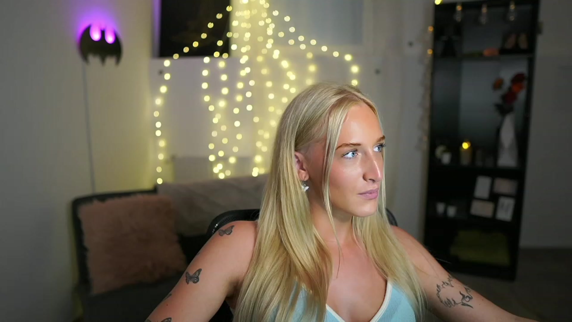 Gallery image thumbnail from NicoletteShea's myfreecams stream on, 06/22/2023, 15:10 image 11 of 20