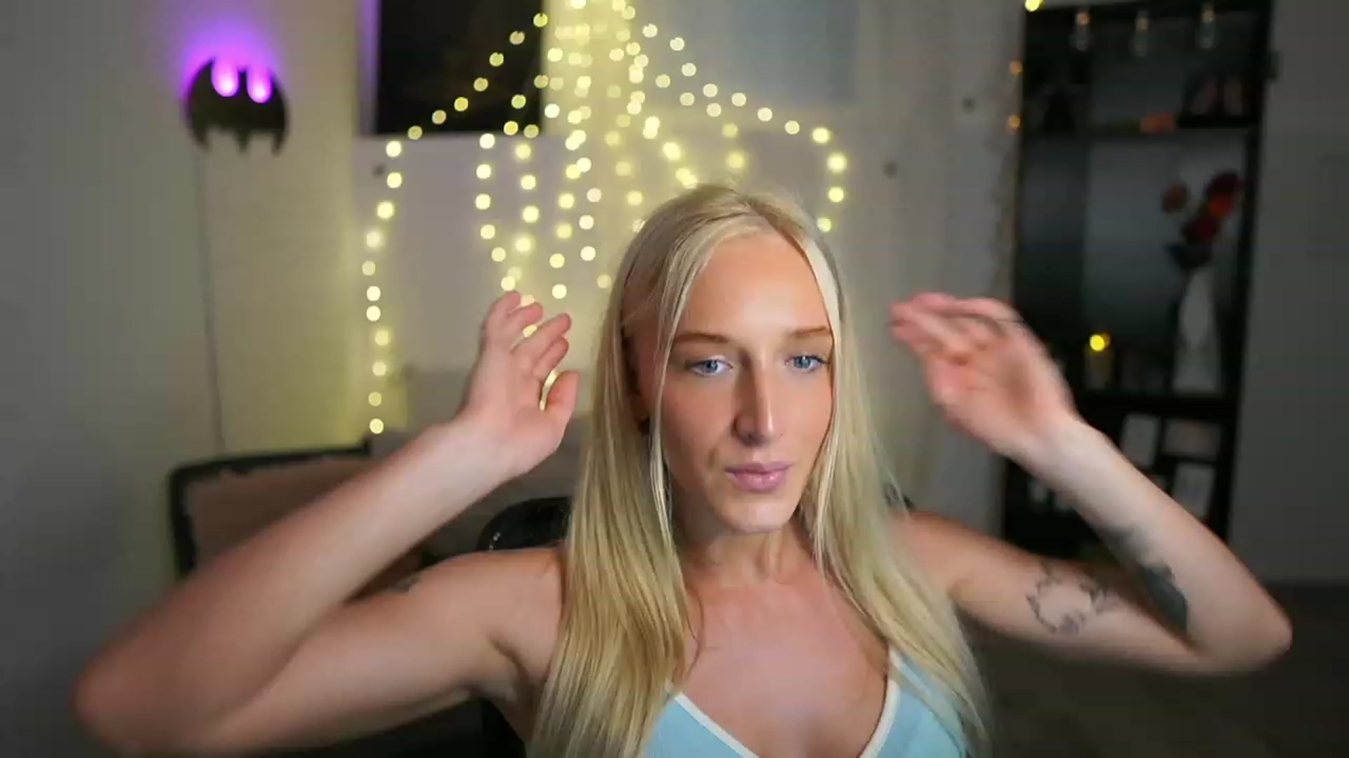 Gallery image thumbnail from NicoletteShea's myfreecams stream on, 06/22/2023, 15:10 image 10 of 20