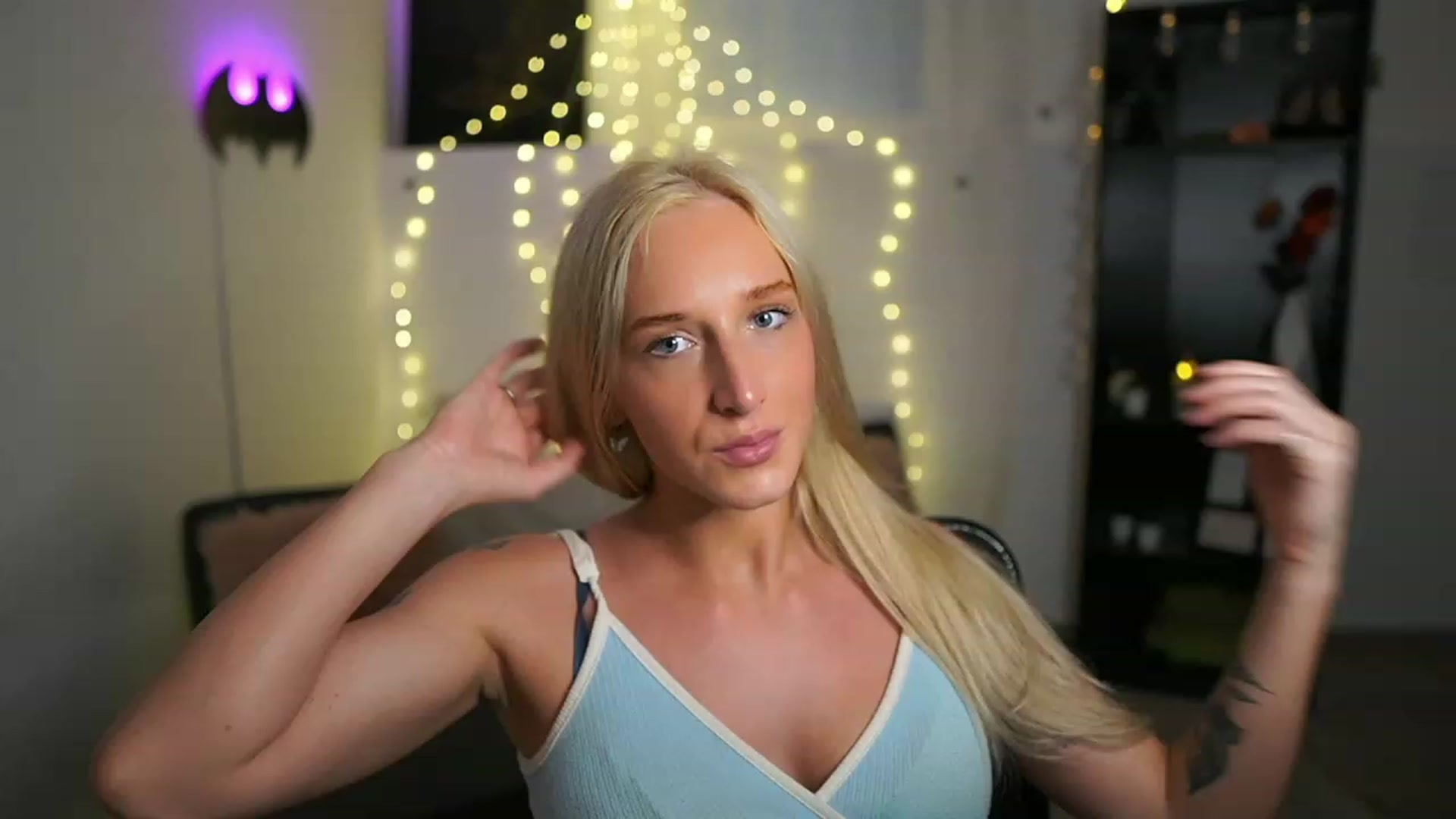 Gallery image thumbnail from NicoletteShea's myfreecams stream on, 06/22/2023, 15:10 image 1 of 20