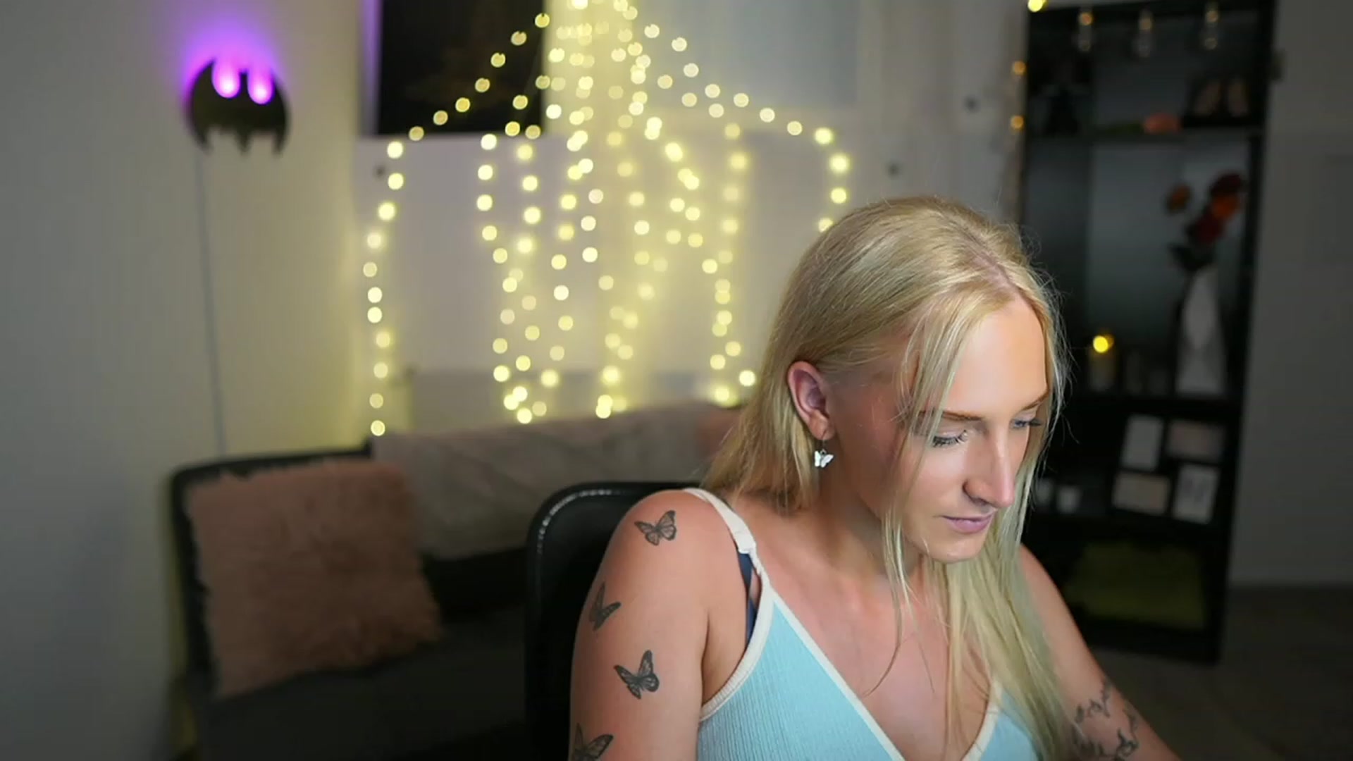 Gallery image thumbnail from NicoletteShea's myfreecams stream on, 06/22/2023, 15:10 image 4 of 20