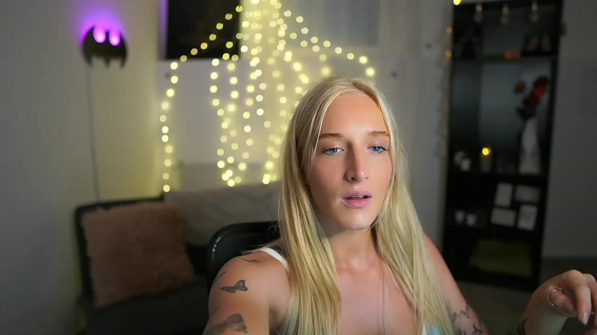Gallery image thumbnail from NicoletteShea's myfreecams stream on, 06/22/2023, 16:14 image 6 of 20