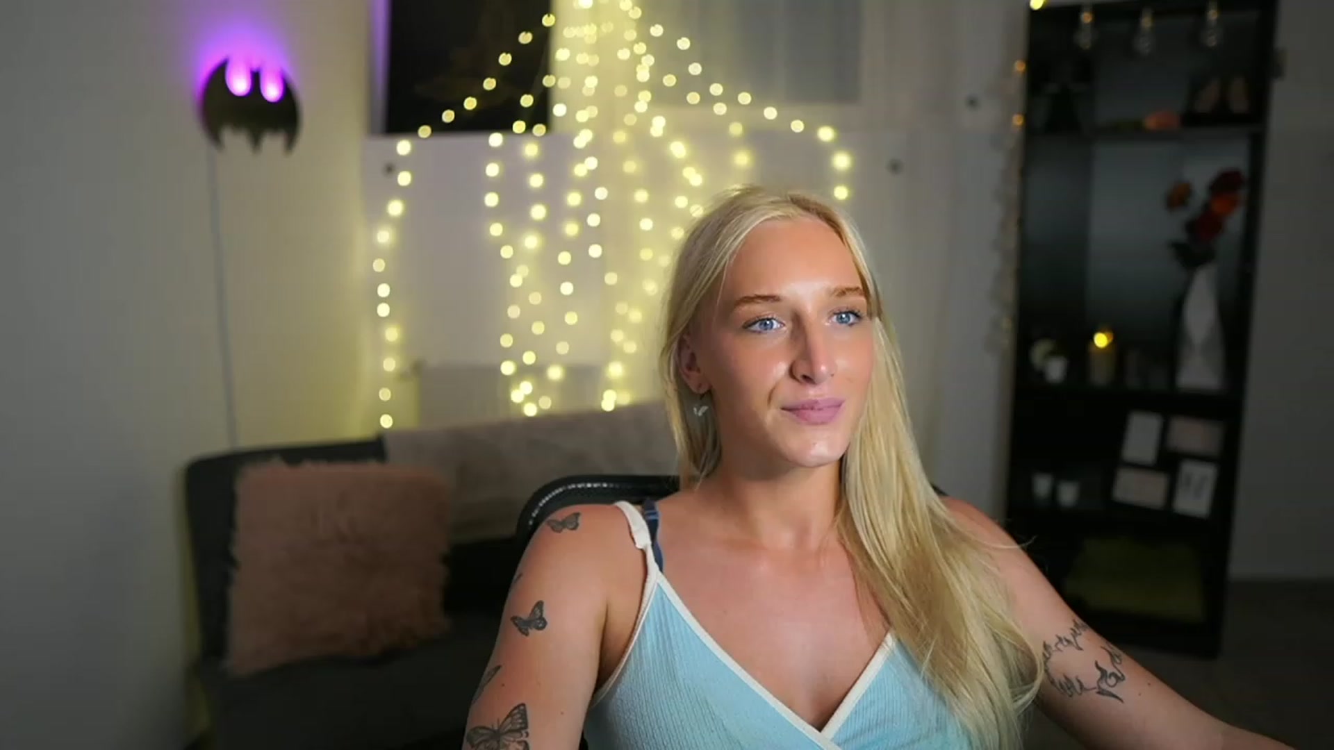 Gallery image thumbnail from NicoletteShea's myfreecams stream on, 06/22/2023, 18:02 image 2 of 20