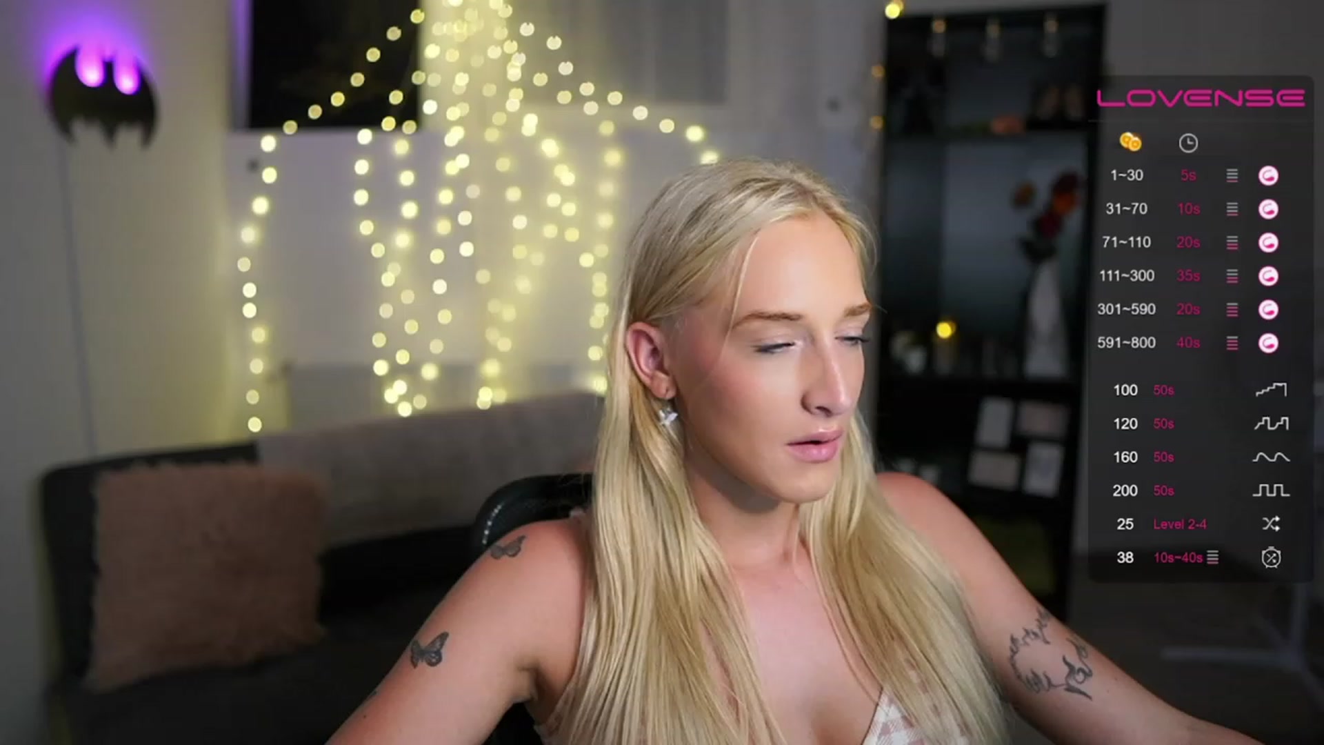 Gallery image thumbnail from NicoletteShea's myfreecams stream on, 06/25/2023, 20:23 image 15 of 20