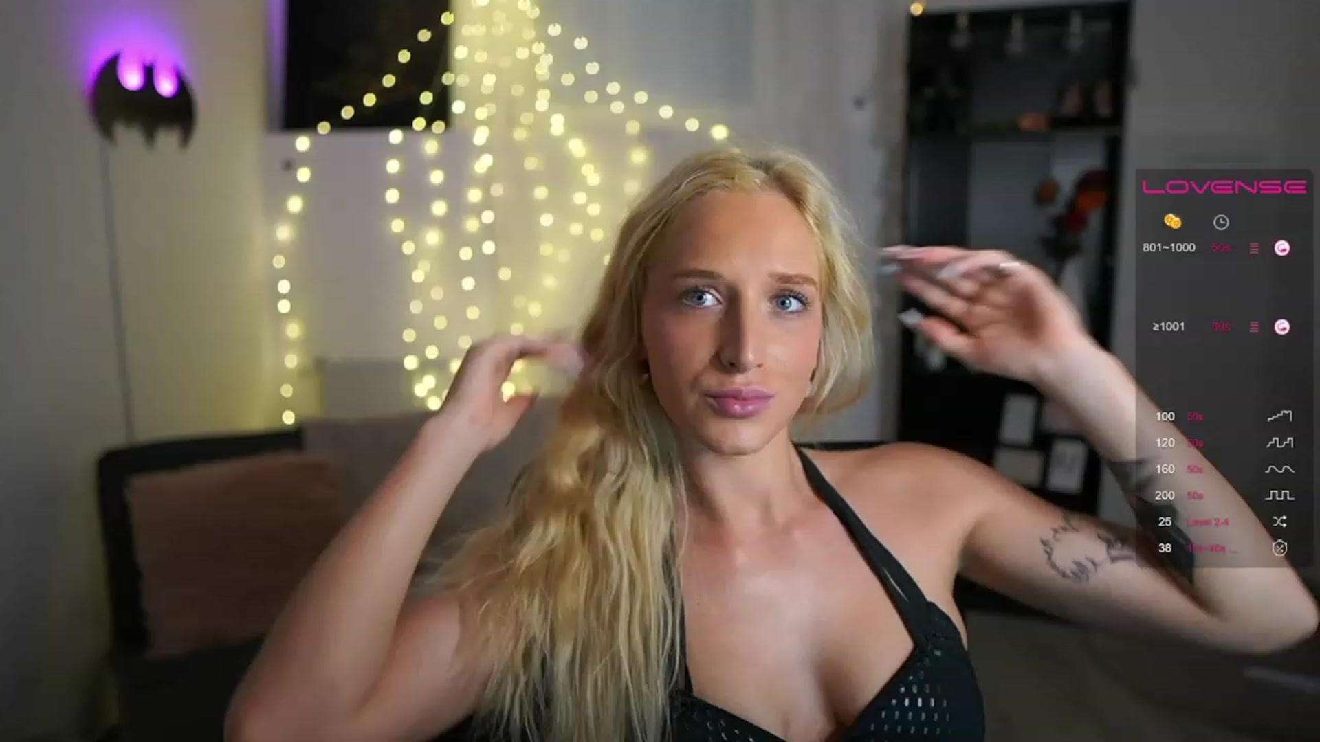 Gallery image thumbnail from NicoletteShea's myfreecams stream on, 07/06/2023, 15:58 image 4 of 20