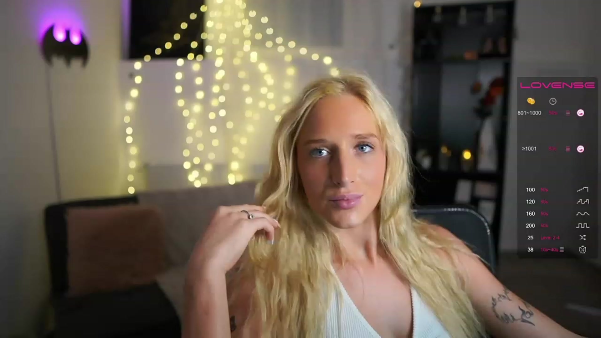 Gallery image thumbnail from NicoletteShea's myfreecams stream on, 07/06/2023, 17:19 image 13 of 20