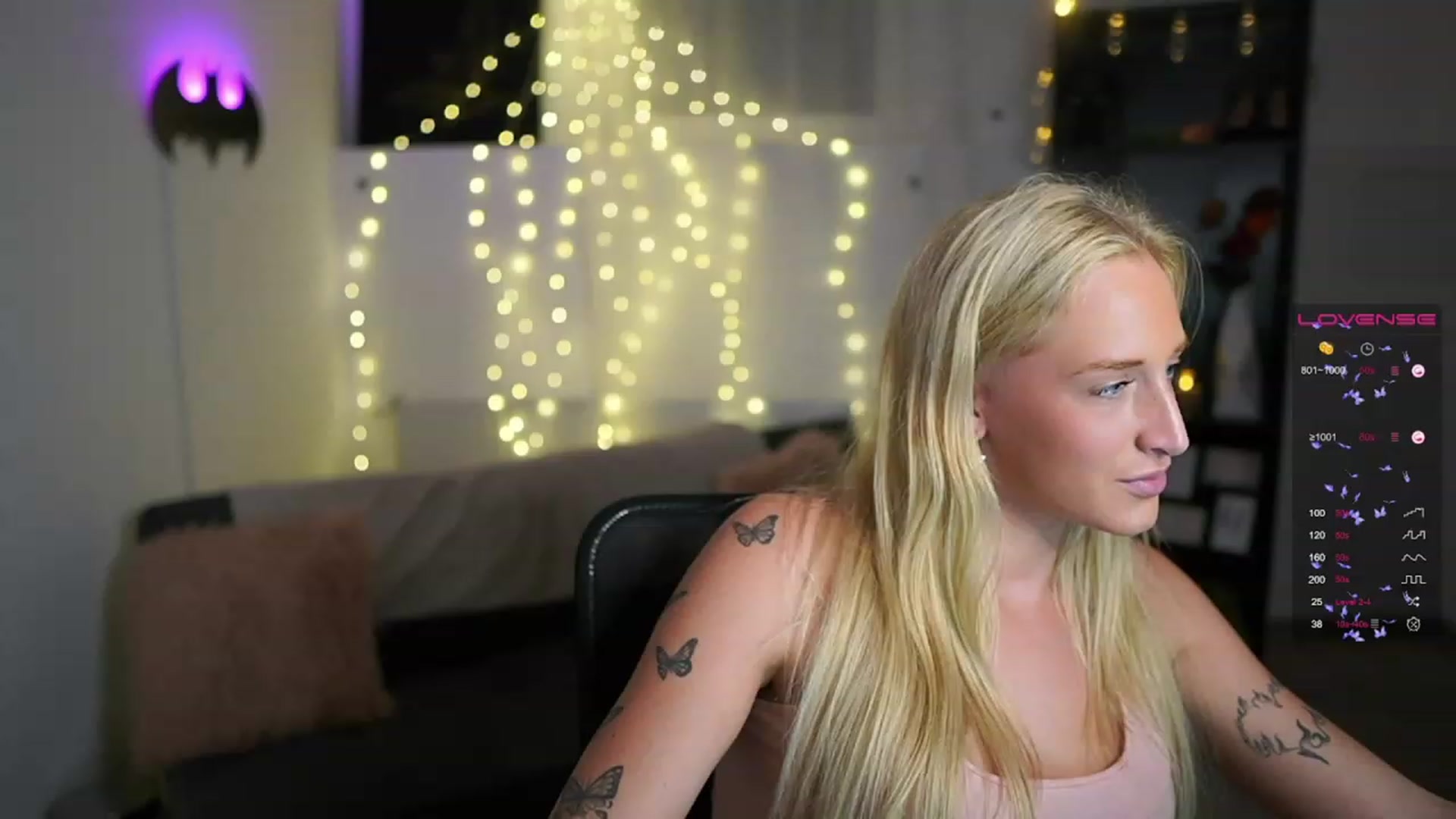 Gallery image thumbnail from NicoletteShea's myfreecams stream on, 07/12/2023, 22:12 image 10 of 20