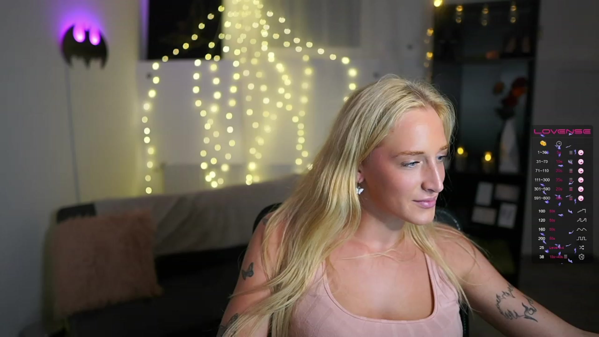 Gallery image thumbnail from NicoletteShea's myfreecams stream on, 07/12/2023, 22:12 image 3 of 20