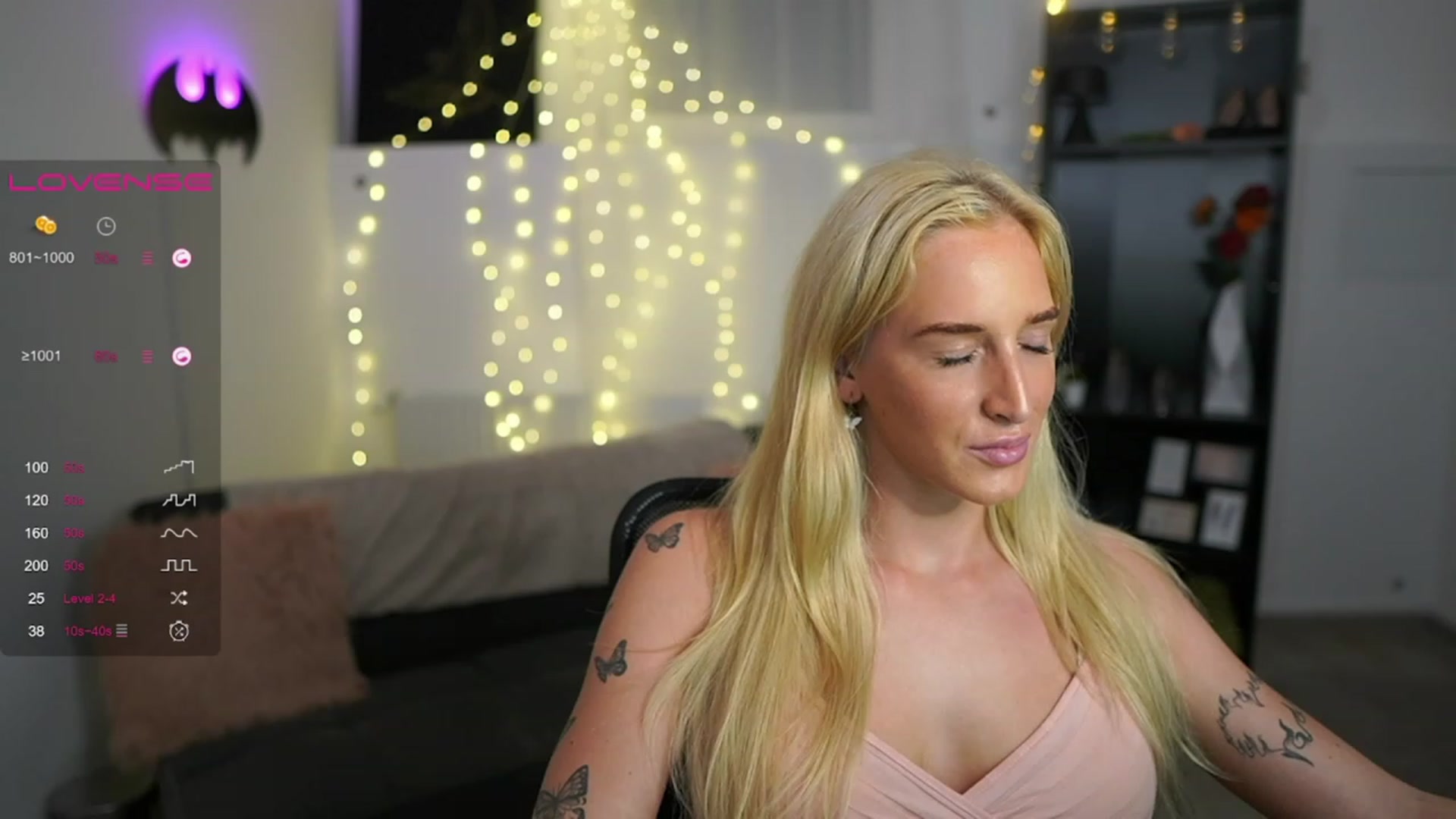 Gallery image thumbnail from NicoletteShea's myfreecams stream on, 07/16/2023, 19:31 image 4 of 20