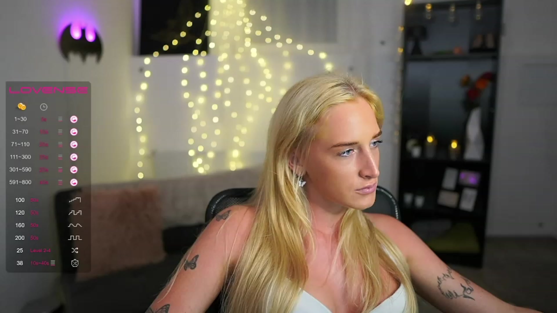 Gallery image thumbnail from NicoletteShea's myfreecams stream on, 07/19/2023, 20:51 image 5 of 20