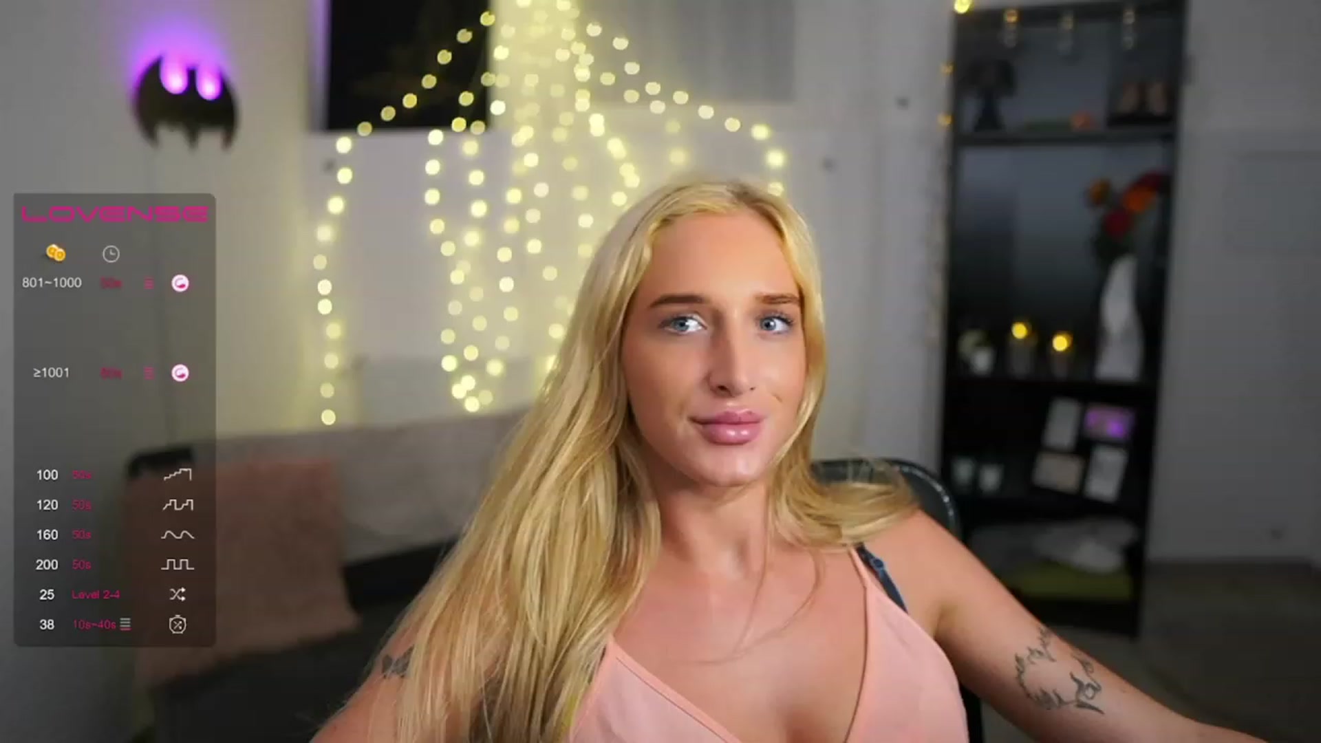 Gallery image thumbnail from NicoletteShea's myfreecams stream on, 07/20/2023, 21:14 image 17 of 20