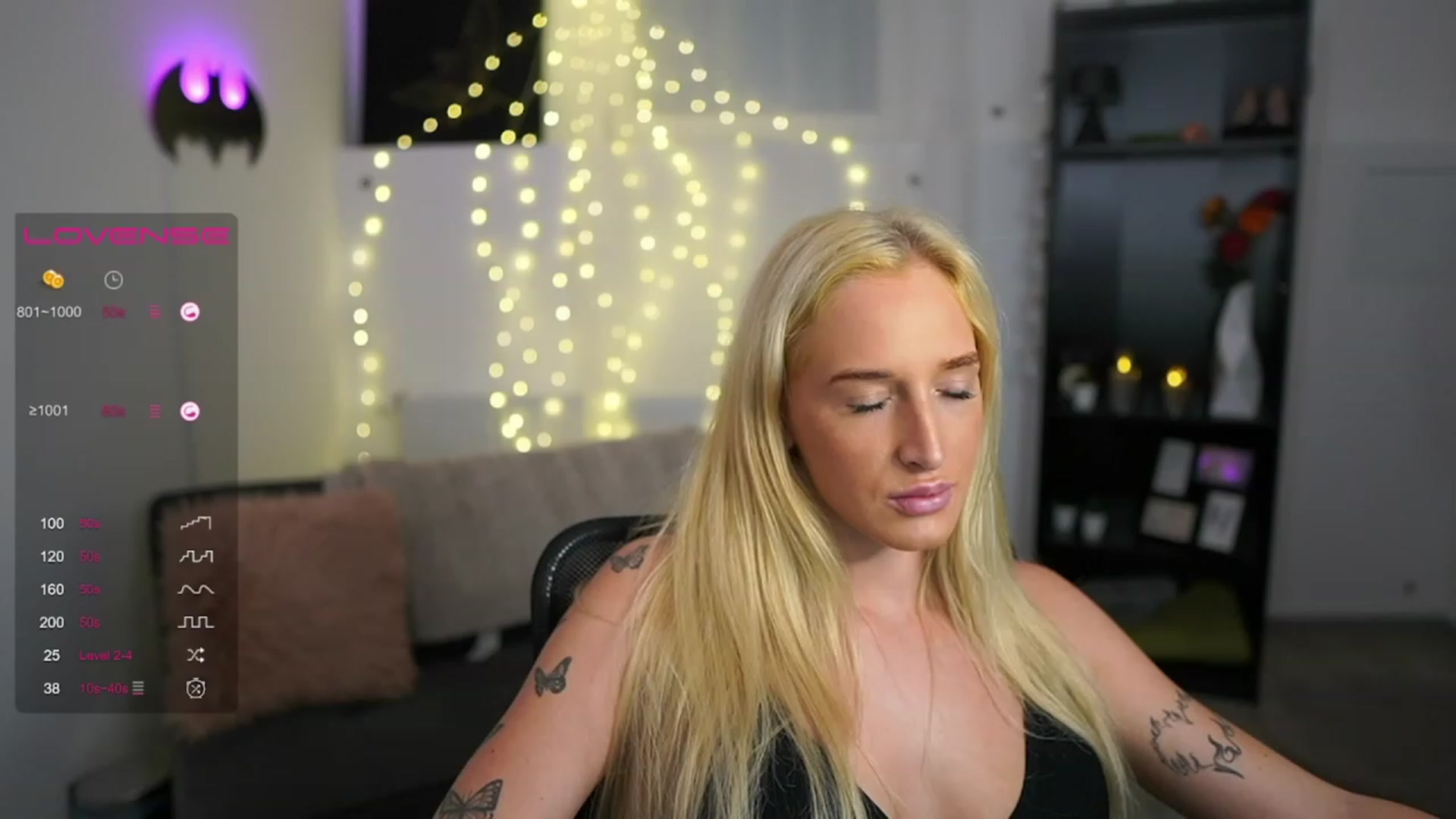 Gallery image thumbnail from NicoletteShea's myfreecams stream on, 07/23/2023, 14:42 image 14 of 20