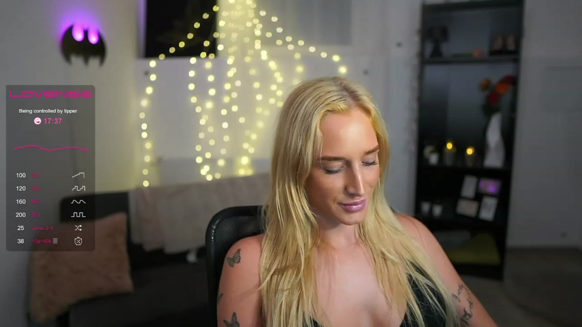 Gallery image thumbnail from NicoletteShea's myfreecams stream on, 07/23/2023, 17:22 image 20 of 20