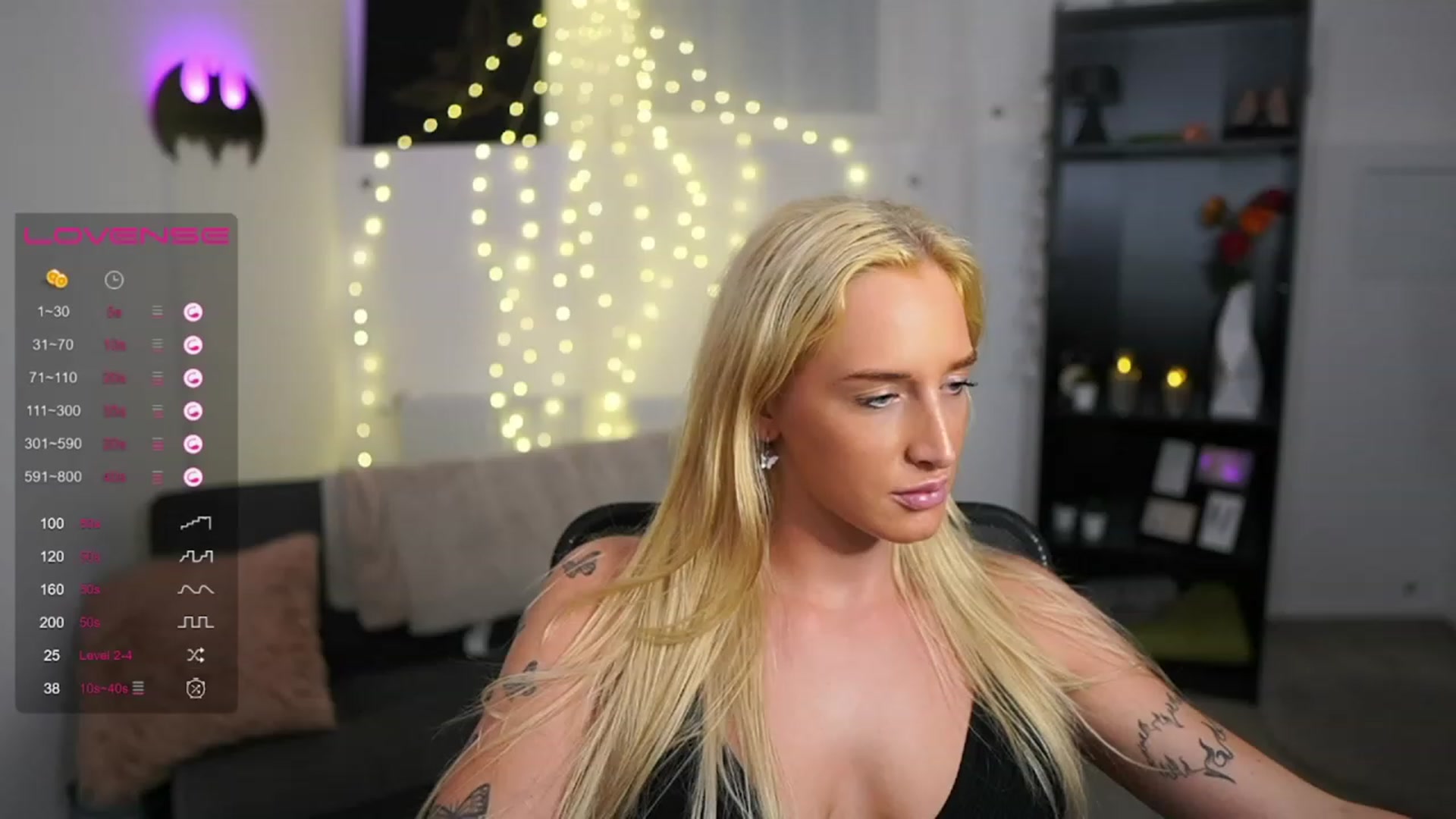 Gallery image thumbnail from NicoletteShea's myfreecams stream on, 07/23/2023, 17:22 image 11 of 20