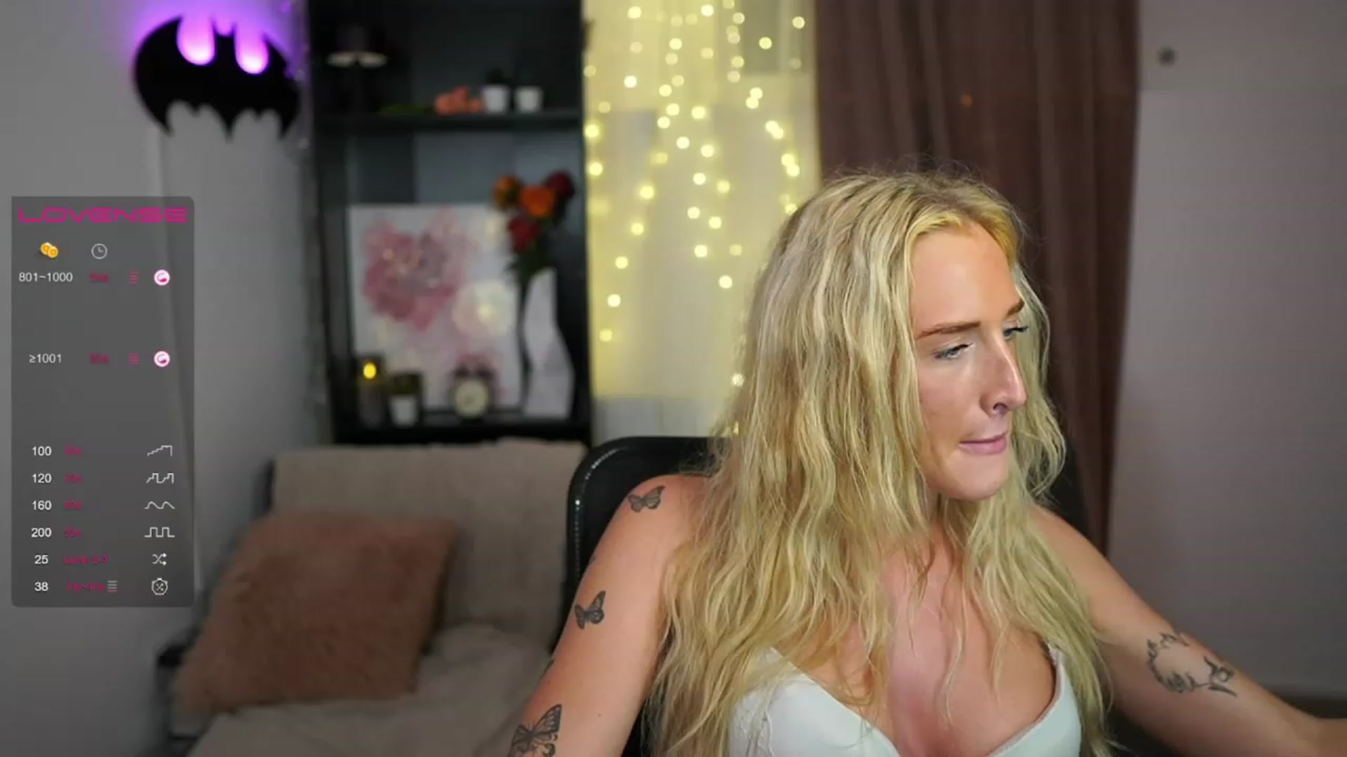 Gallery image thumbnail from NicoletteShea's myfreecams stream on, 07/28/2023, 20:49 image 16 of 20