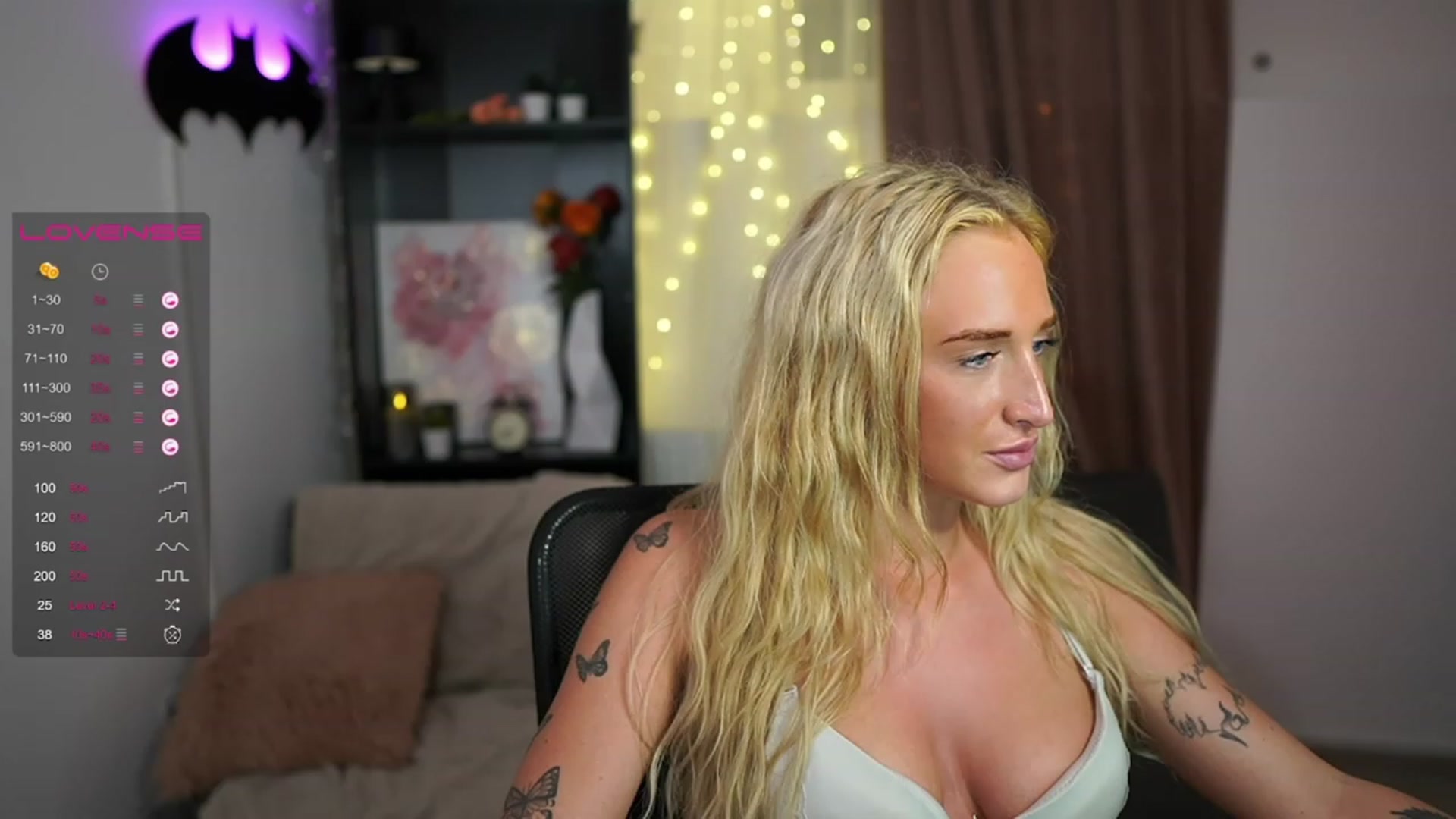 Gallery image thumbnail from NicoletteShea's myfreecams stream on, 07/28/2023, 23:11 image 14 of 20
