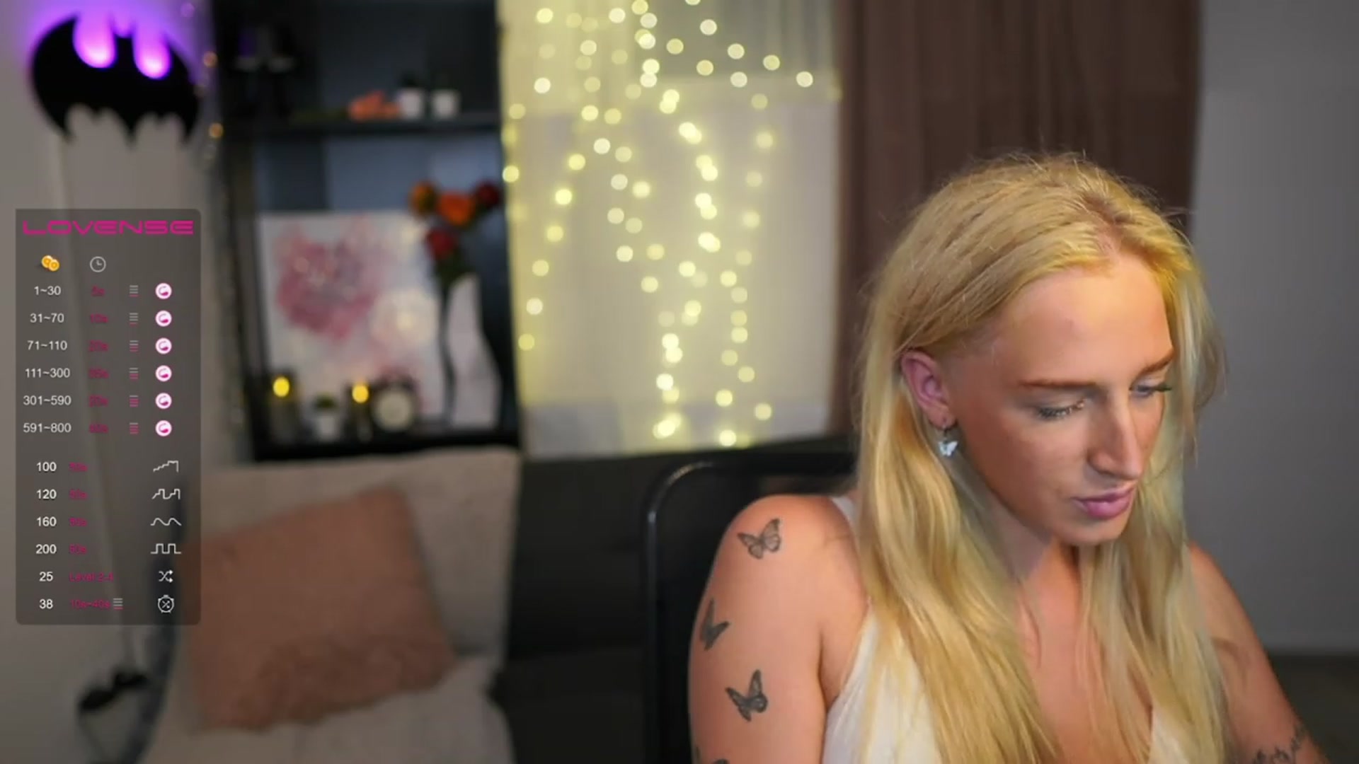 Gallery image thumbnail from NicoletteShea's myfreecams stream on, 07/30/2023, 20:32 image 16 of 20