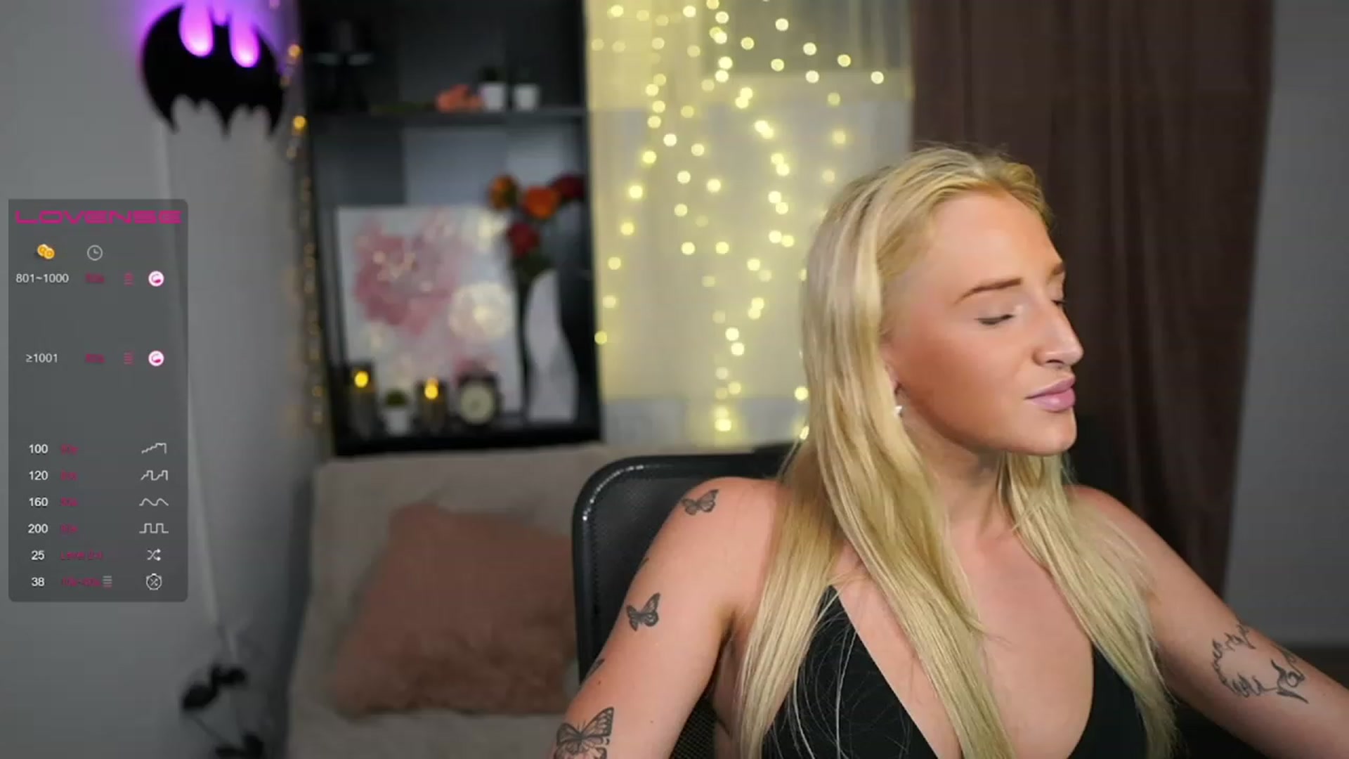 Gallery image thumbnail from NicoletteShea's myfreecams stream on, 08/07/2023, 24:03 image 9 of 20