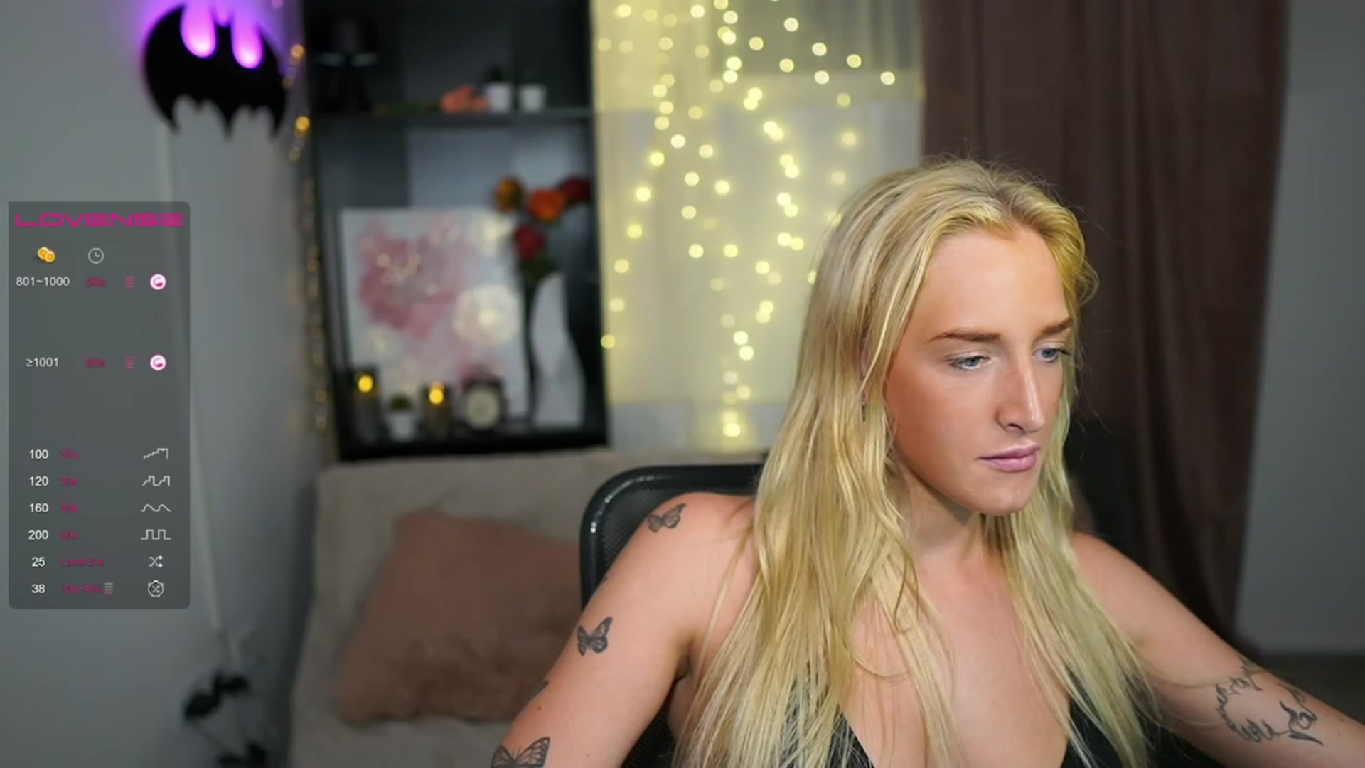 Gallery image thumbnail from NicoletteShea's myfreecams stream on, 08/07/2023, 24:03 image 18 of 20
