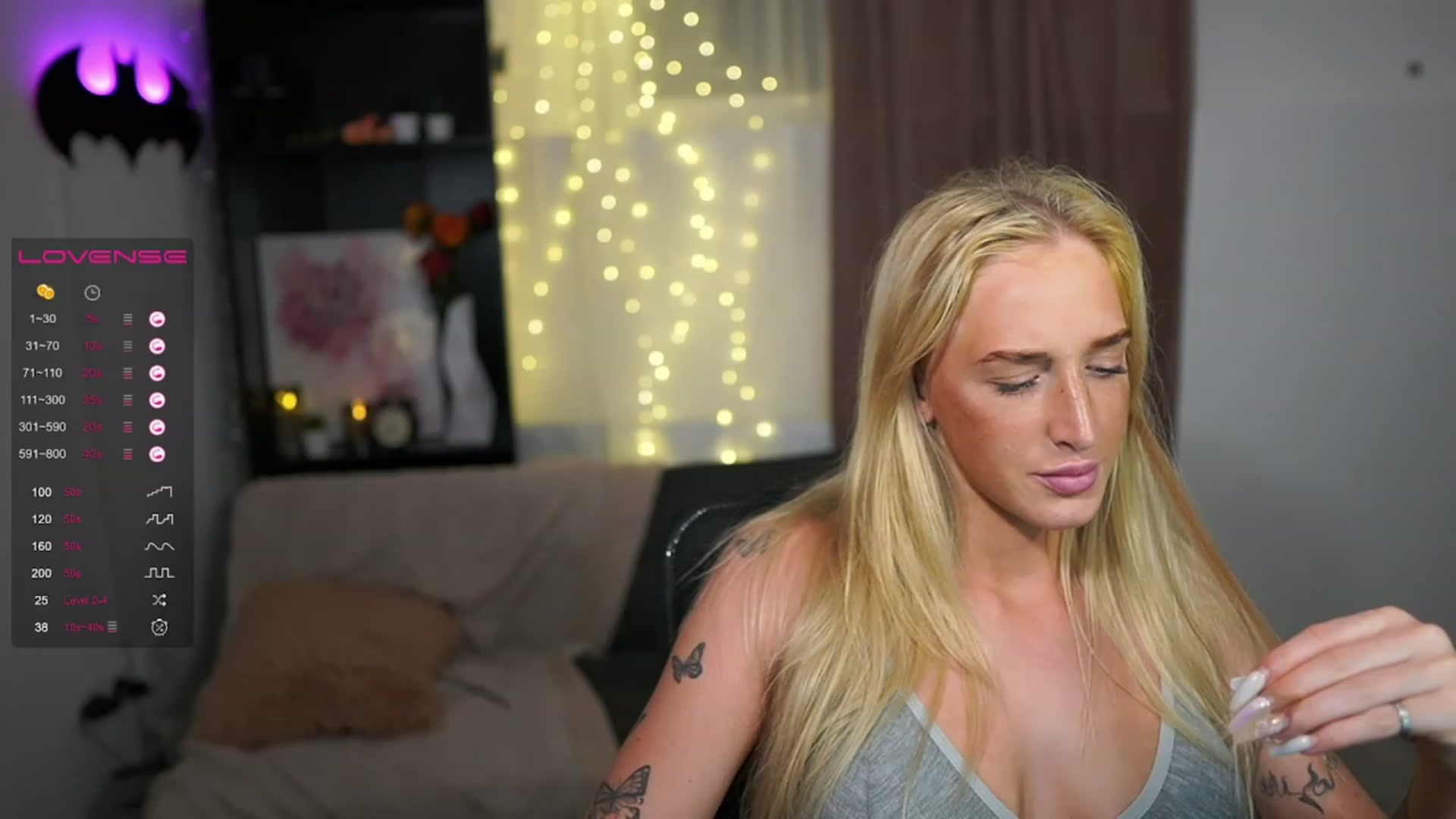 Gallery image thumbnail from NicoletteShea's myfreecams stream on, 08/08/2023, 21:18 image 5 of 20