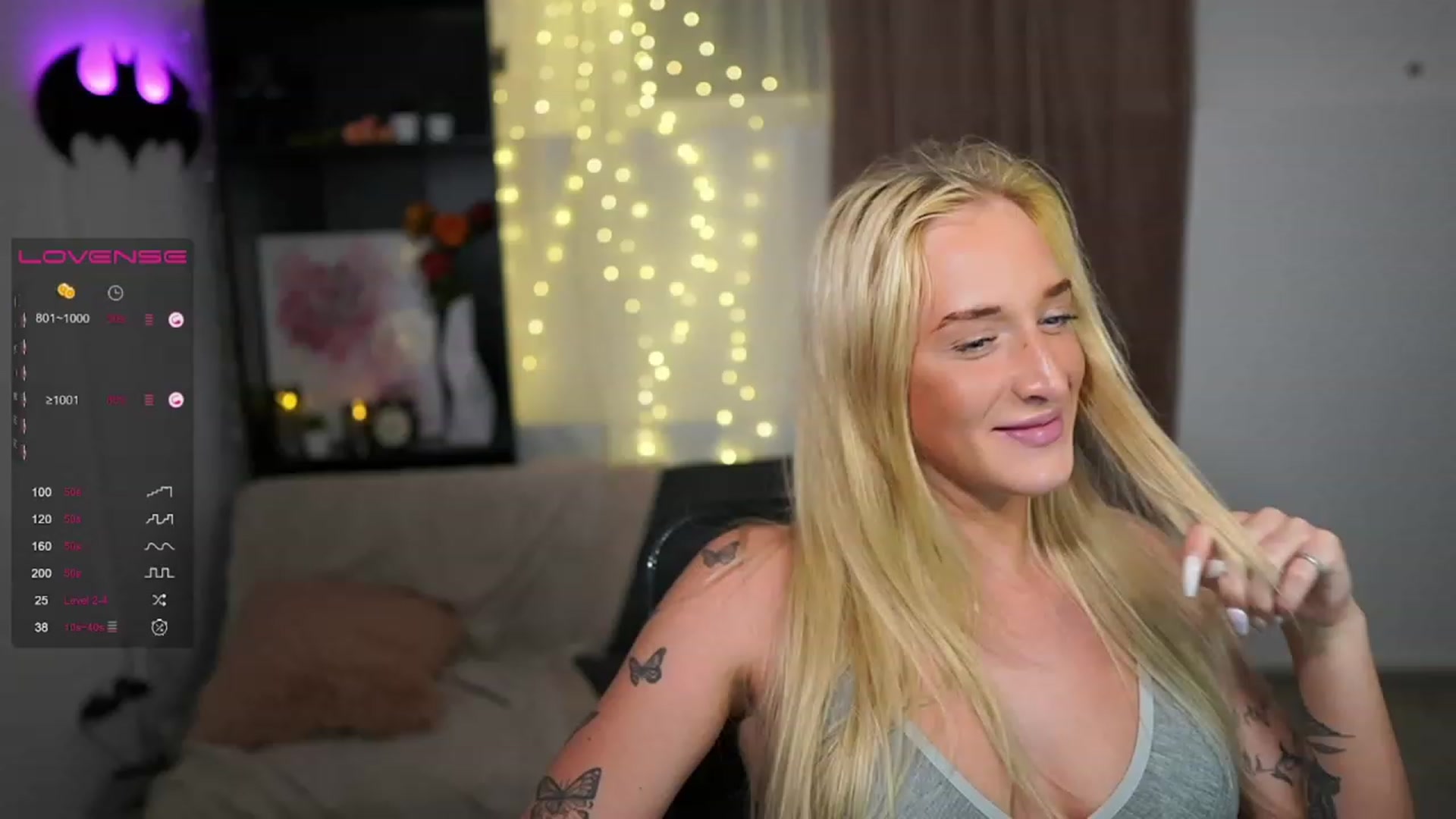 Gallery image thumbnail from NicoletteShea's myfreecams stream on, 08/08/2023, 21:18 image 4 of 20