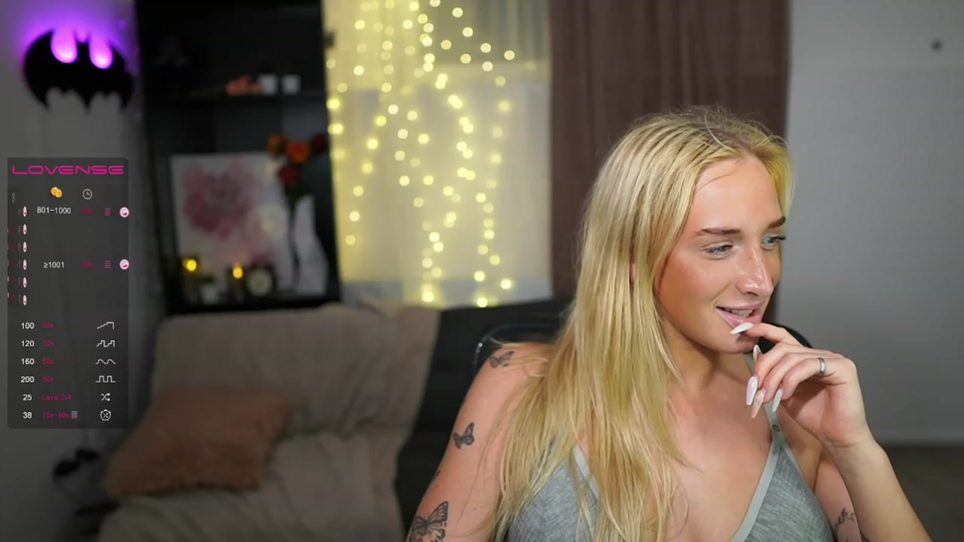 Gallery image thumbnail from NicoletteShea's myfreecams stream on, 08/08/2023, 23:10 image 6 of 20
