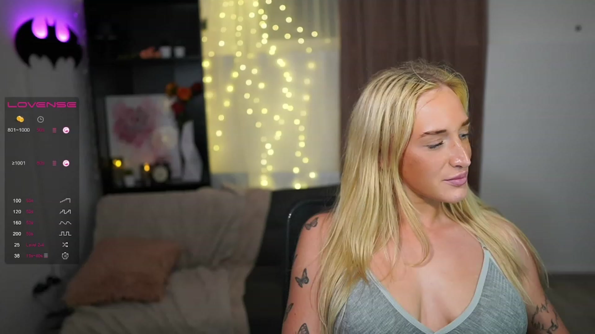 Gallery image thumbnail from NicoletteShea's myfreecams stream on, 08/08/2023, 23:10 image 13 of 20