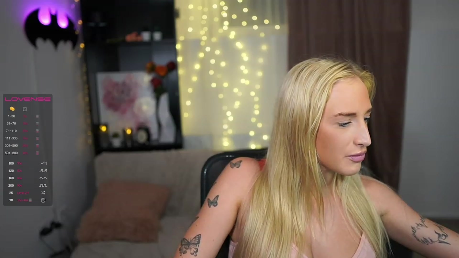 Gallery image thumbnail from NicoletteShea's myfreecams stream on, 08/09/2023, 19:42 image 3 of 20