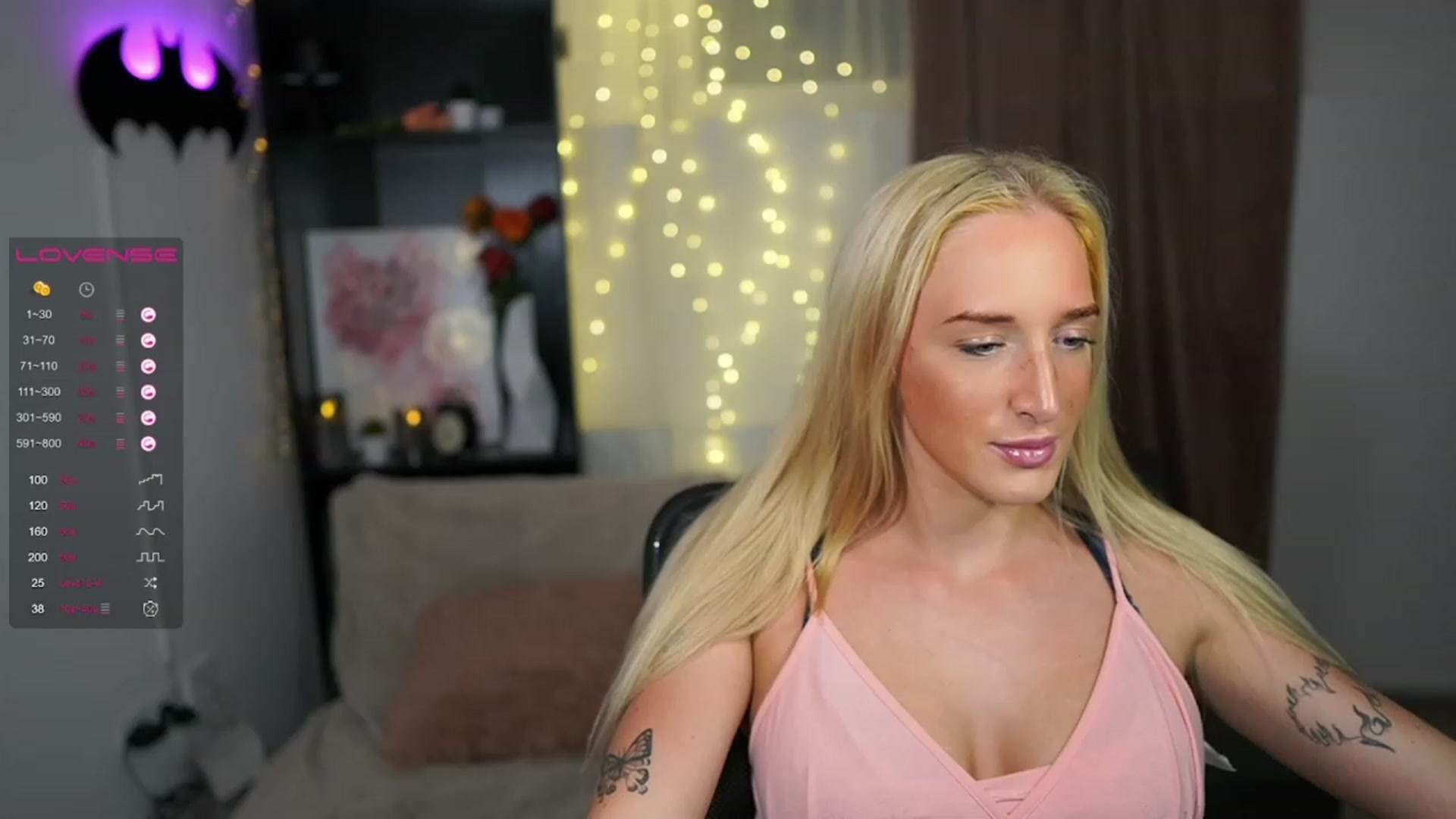 Gallery image thumbnail from NicoletteShea's myfreecams stream on, 08/10/2023, 13:11 image 14 of 20