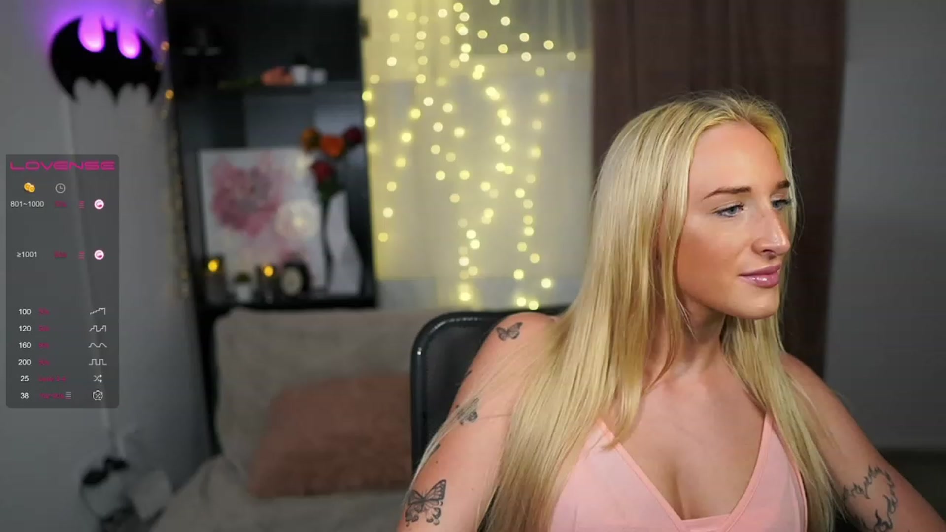 Gallery image thumbnail from NicoletteShea's myfreecams stream on, 08/10/2023, 13:11 image 18 of 20