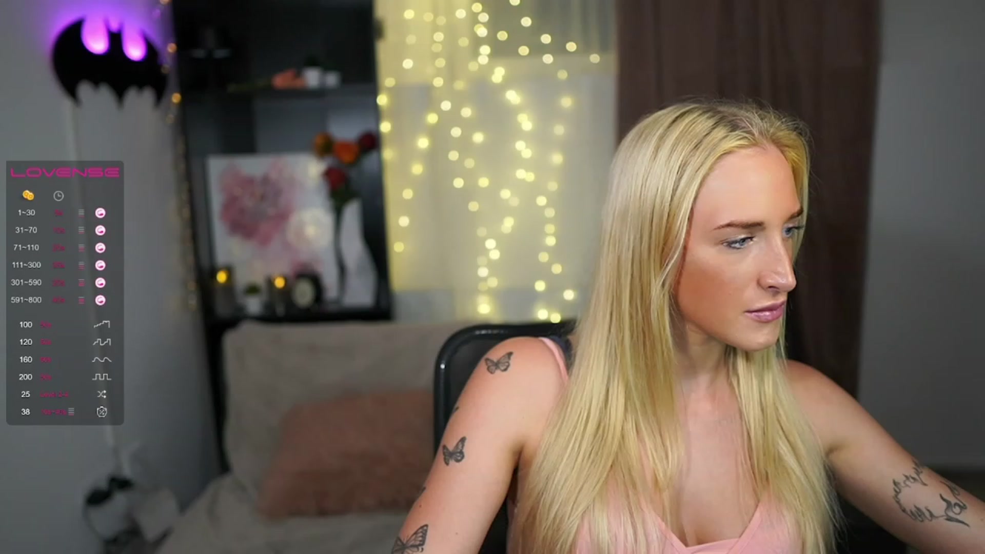 Gallery image thumbnail from NicoletteShea's myfreecams stream on, 08/10/2023, 13:11 image 10 of 20