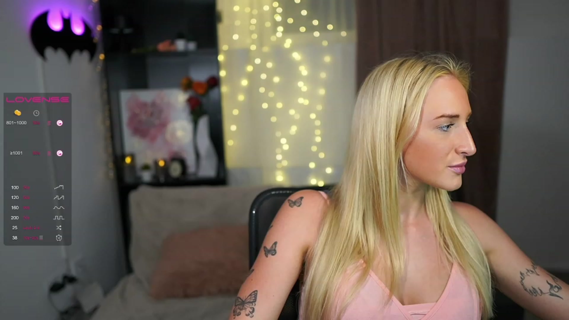 Gallery image thumbnail from NicoletteShea's myfreecams stream on, 08/10/2023, 13:11 image 5 of 20