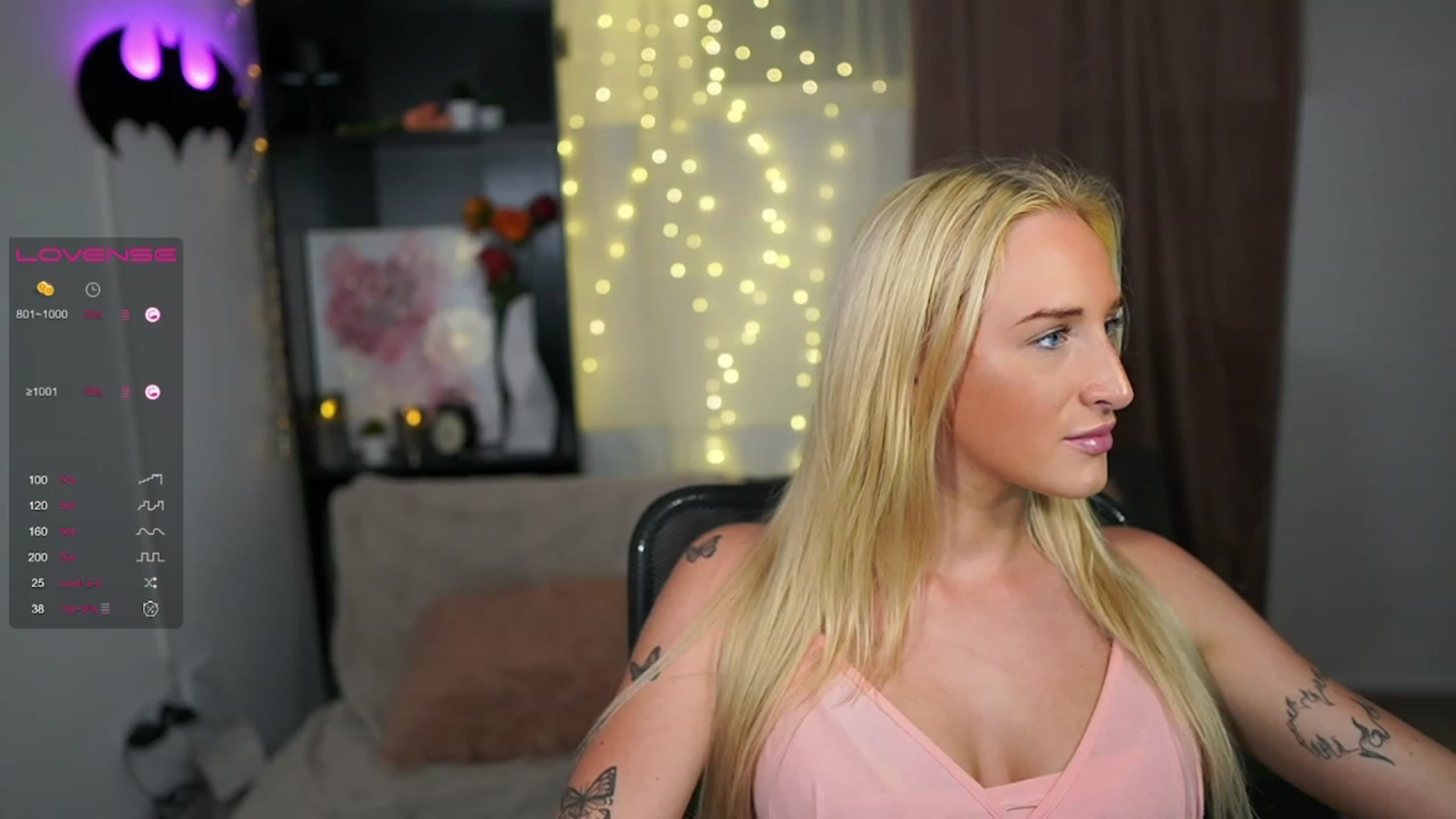 Gallery image thumbnail from NicoletteShea's myfreecams stream on, 08/10/2023, 13:11 image 19 of 20