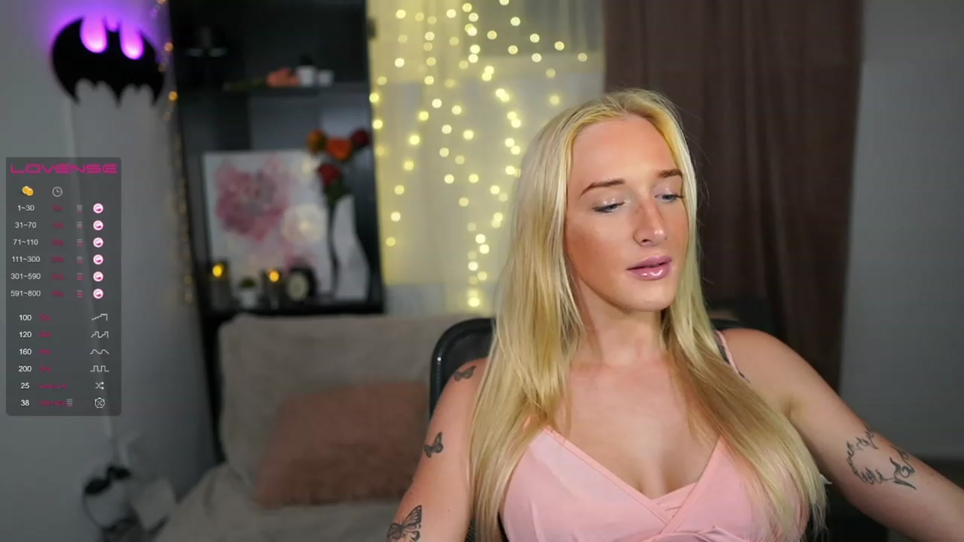 Gallery image thumbnail from NicoletteShea's myfreecams stream on, 08/10/2023, 13:11 image 13 of 20
