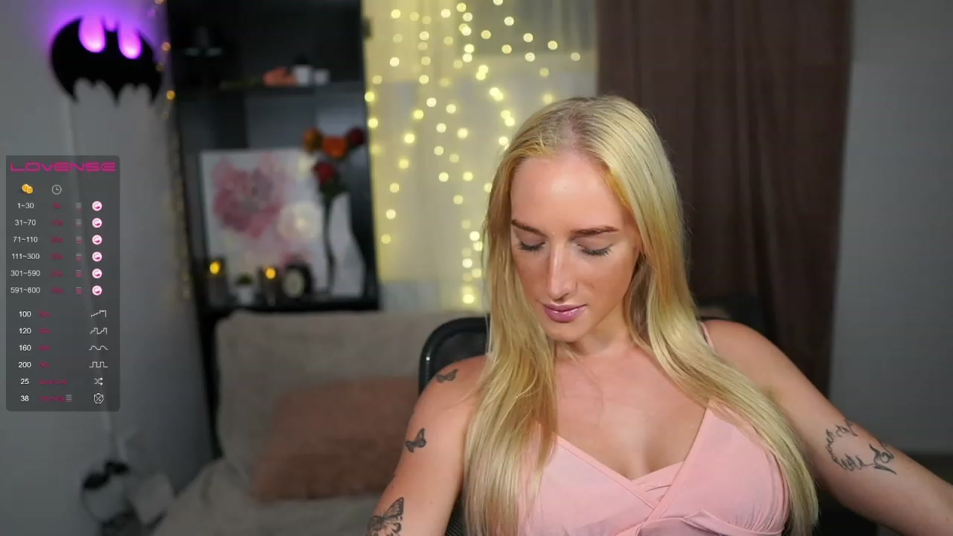 Gallery image thumbnail from NicoletteShea's myfreecams stream on, 08/10/2023, 13:11 image 12 of 20