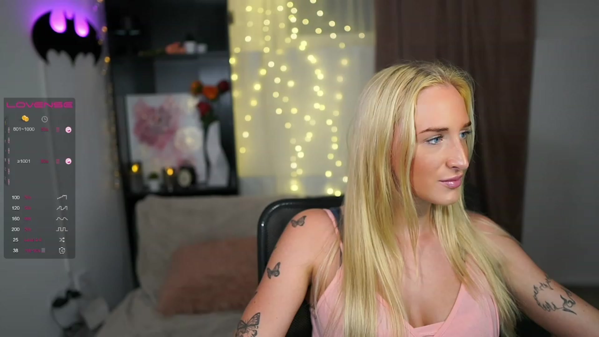 Gallery image thumbnail from NicoletteShea's myfreecams stream on, 08/10/2023, 13:11 image 17 of 20