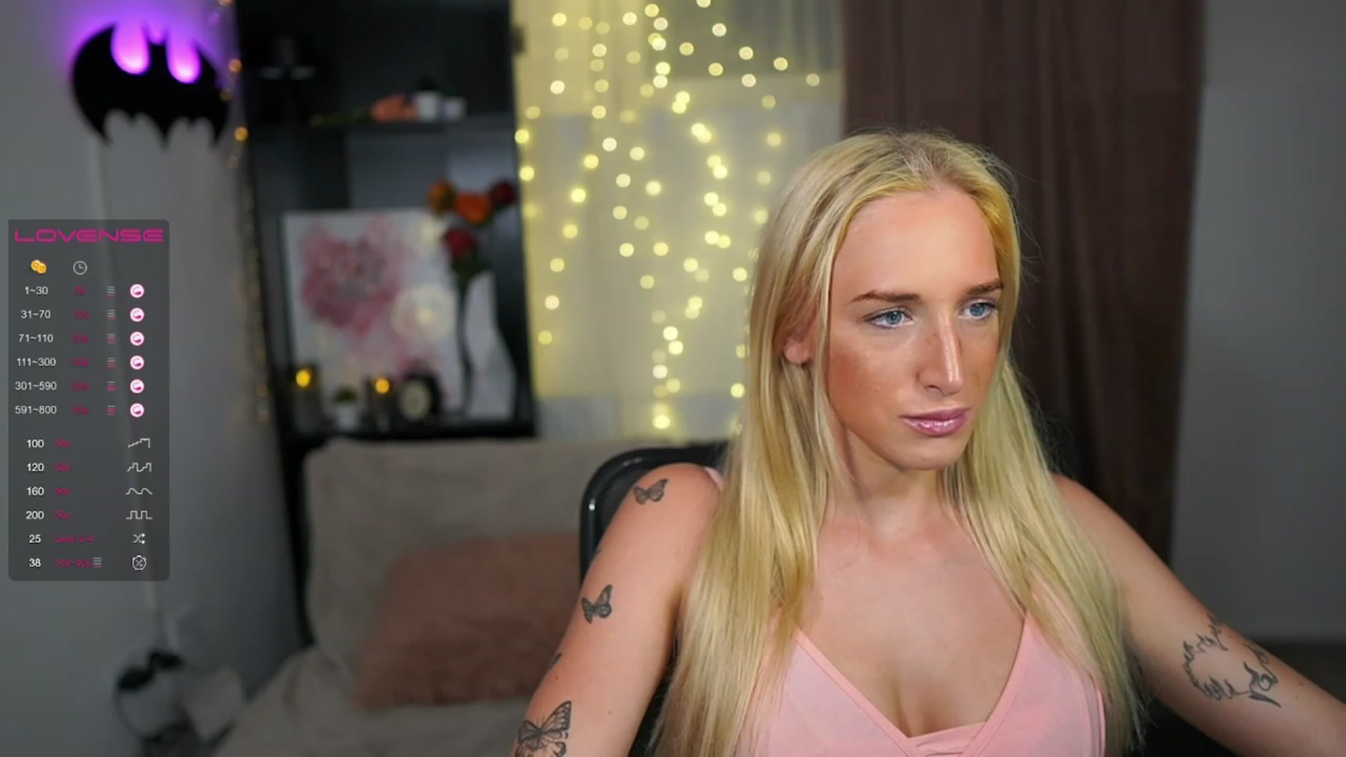 Gallery image thumbnail from NicoletteShea's myfreecams stream on, 08/10/2023, 13:11 image 11 of 20
