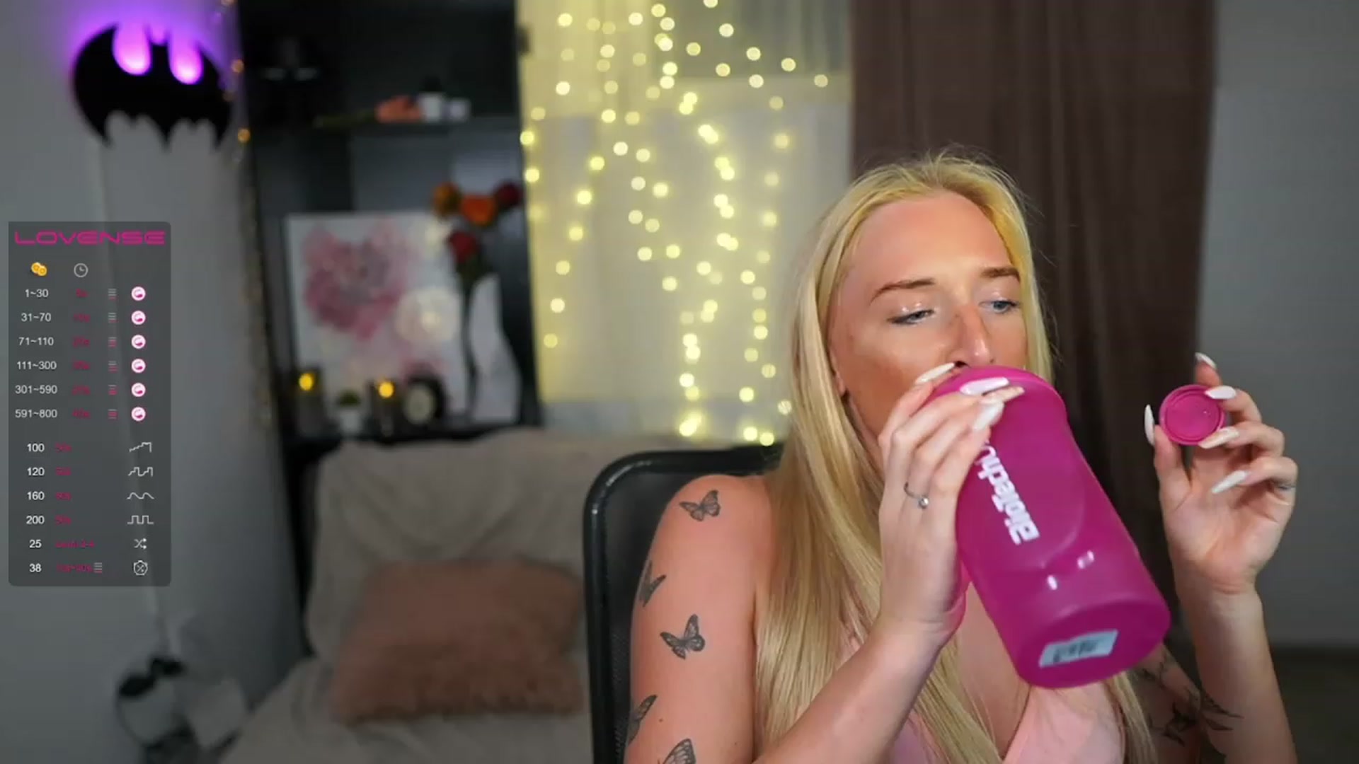 Gallery image thumbnail from NicoletteShea's myfreecams stream on, 08/10/2023, 15:50 image 1 of 20