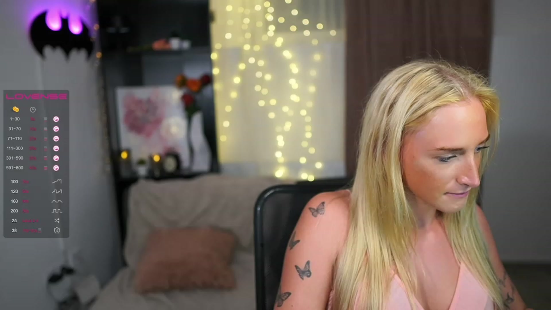 Gallery image thumbnail from NicoletteShea's myfreecams stream on, 08/10/2023, 15:50 image 5 of 20