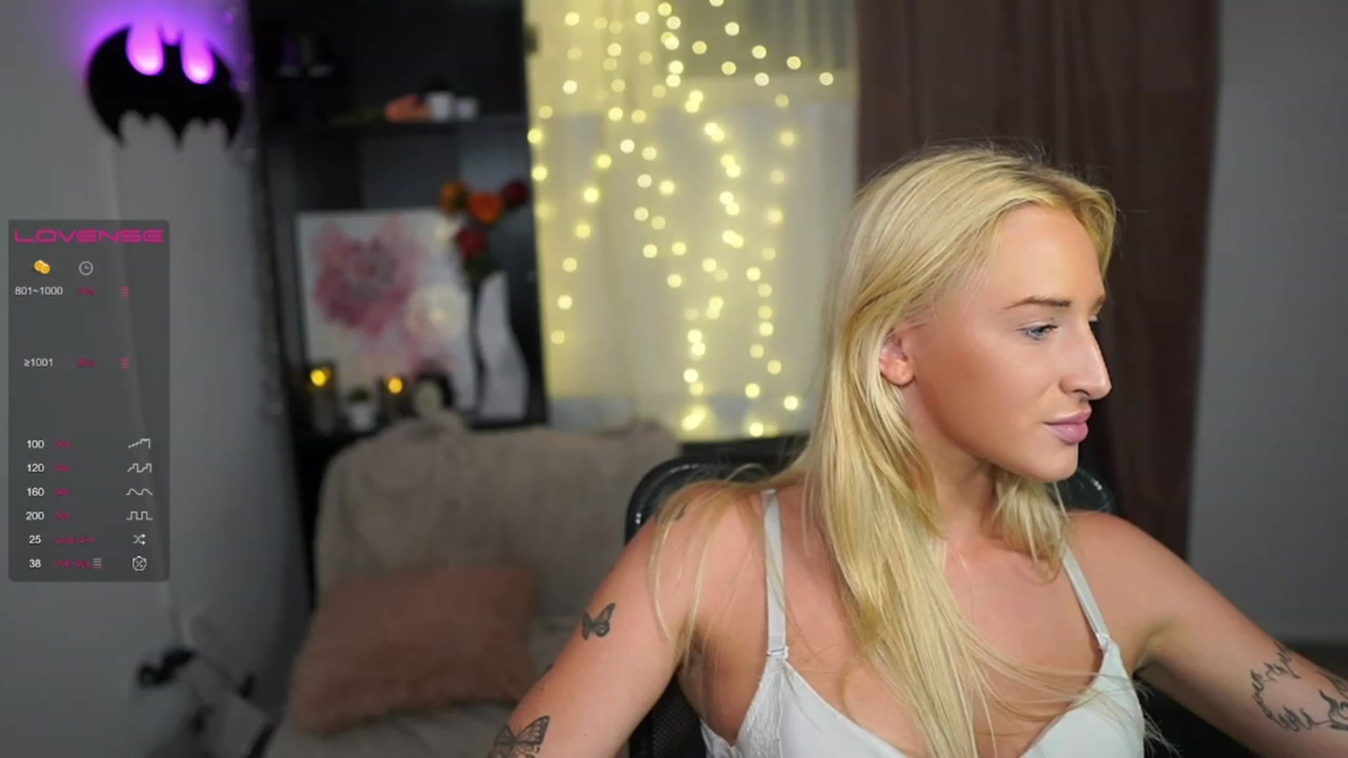 Gallery image thumbnail from NicoletteShea's myfreecams stream on, 08/13/2023, 20:22 image 13 of 20