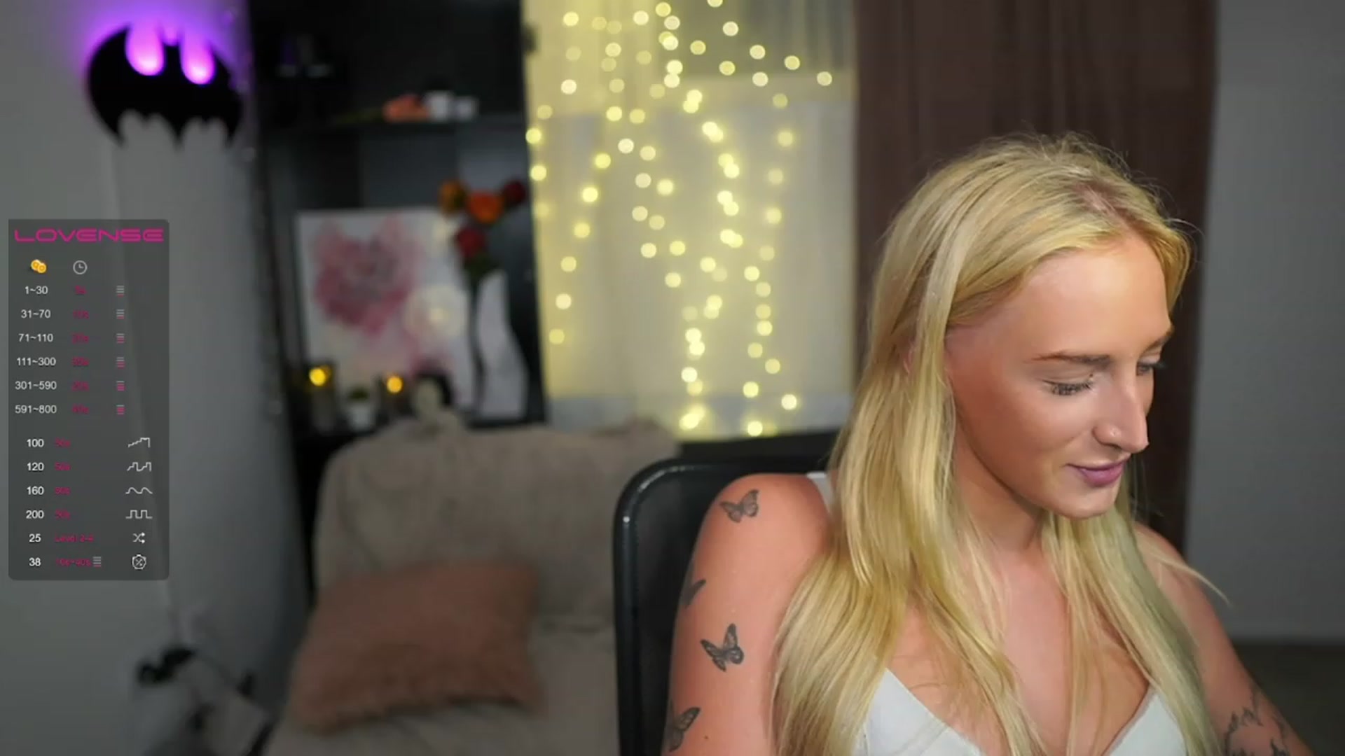 Gallery image thumbnail from NicoletteShea's myfreecams stream on, 08/13/2023, 20:22 image 10 of 20