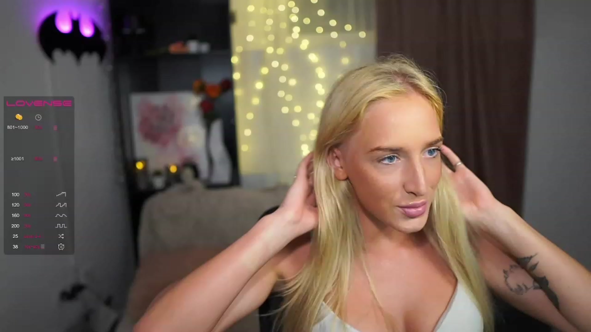 Gallery image thumbnail from NicoletteShea's myfreecams stream on, 08/13/2023, 20:22 image 9 of 20
