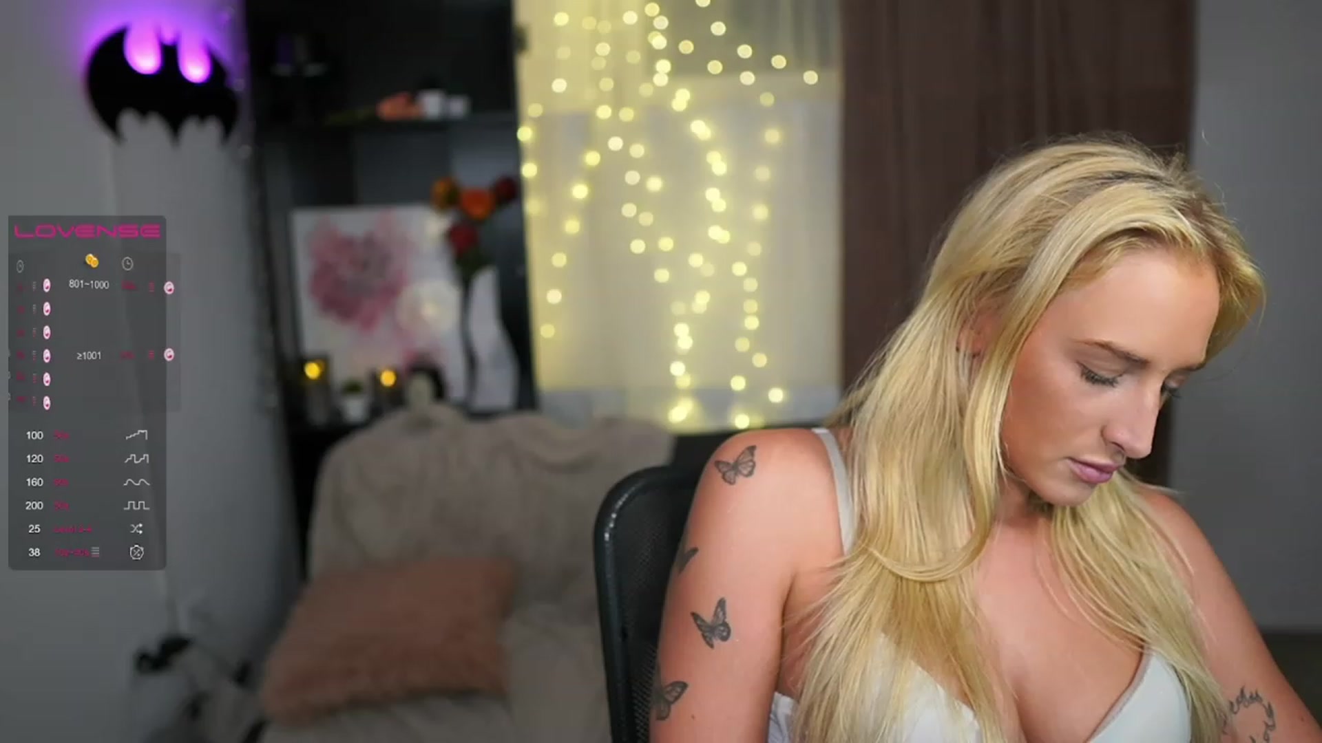 Gallery image thumbnail from NicoletteShea's myfreecams stream on, 08/13/2023, 21:22 image 15 of 20