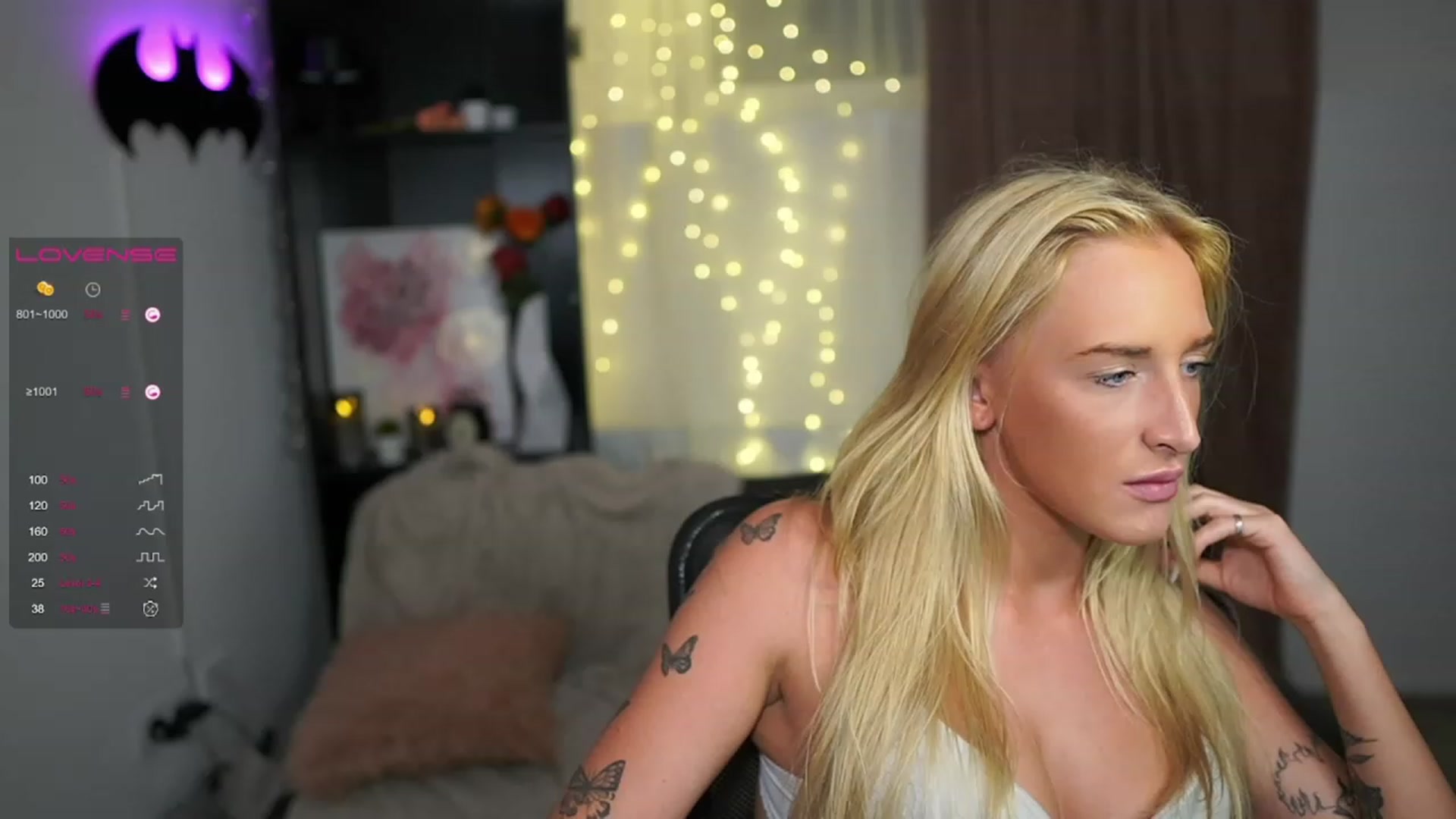 Gallery image thumbnail from NicoletteShea's myfreecams stream on, 08/13/2023, 21:22 image 2 of 20