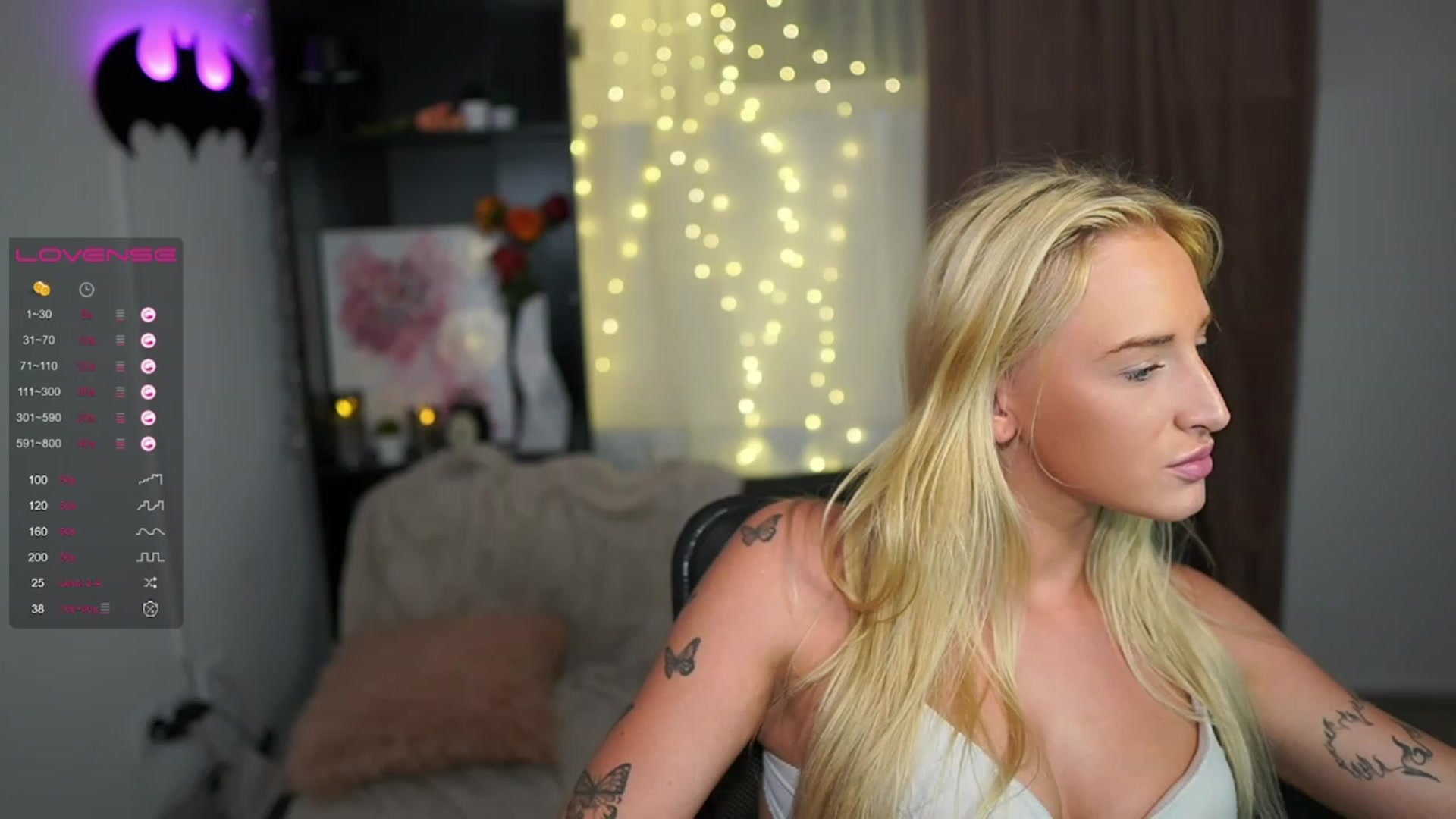Gallery image thumbnail from NicoletteShea's myfreecams stream on, 08/13/2023, 21:22 image 4 of 20