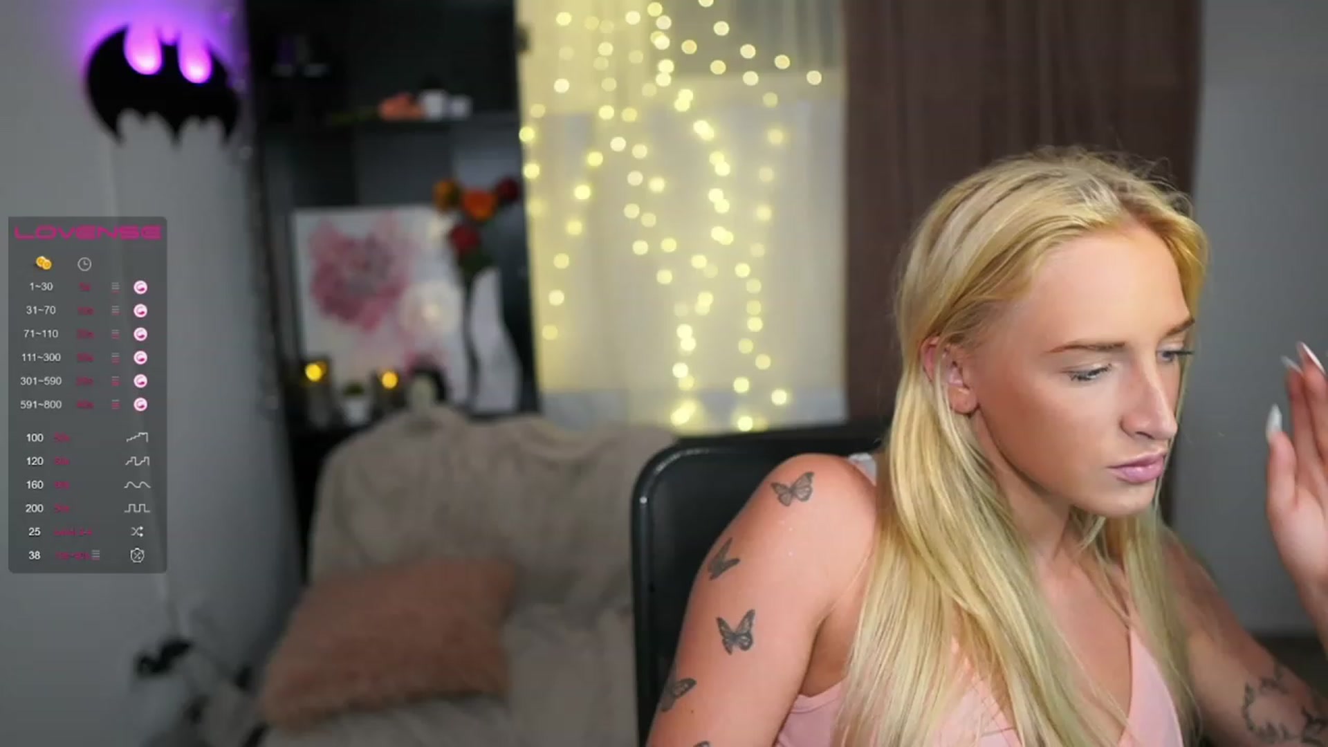 Gallery image thumbnail from NicoletteShea's myfreecams stream on, 08/13/2023, 22:18 image 4 of 20