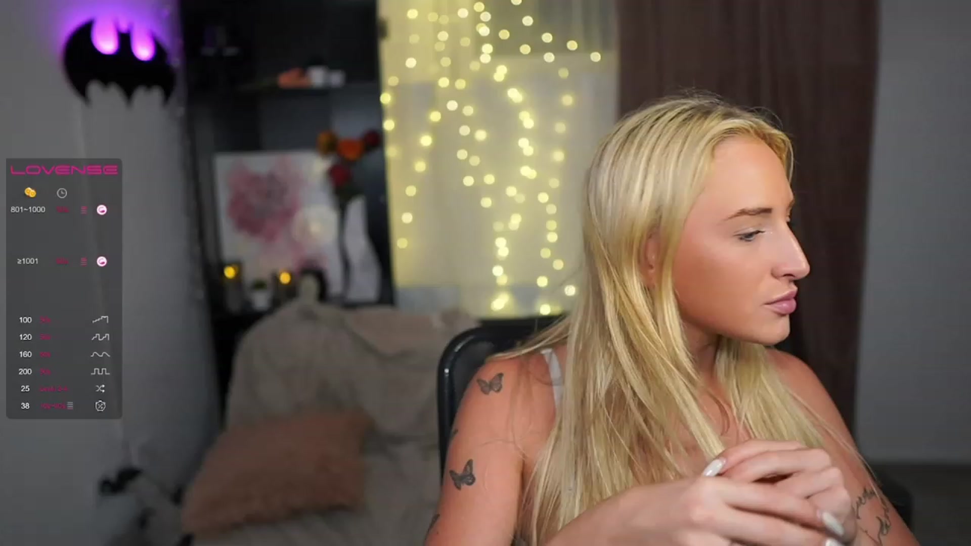 Gallery image thumbnail from NicoletteShea's myfreecams stream on, 08/13/2023, 23:59 image 3 of 20